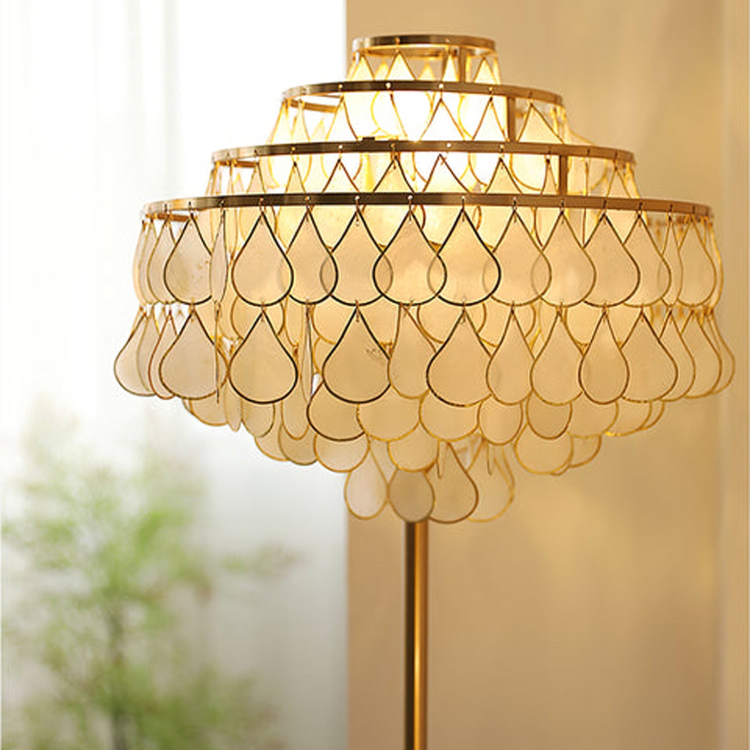Abbington Shell Floor Lamp
