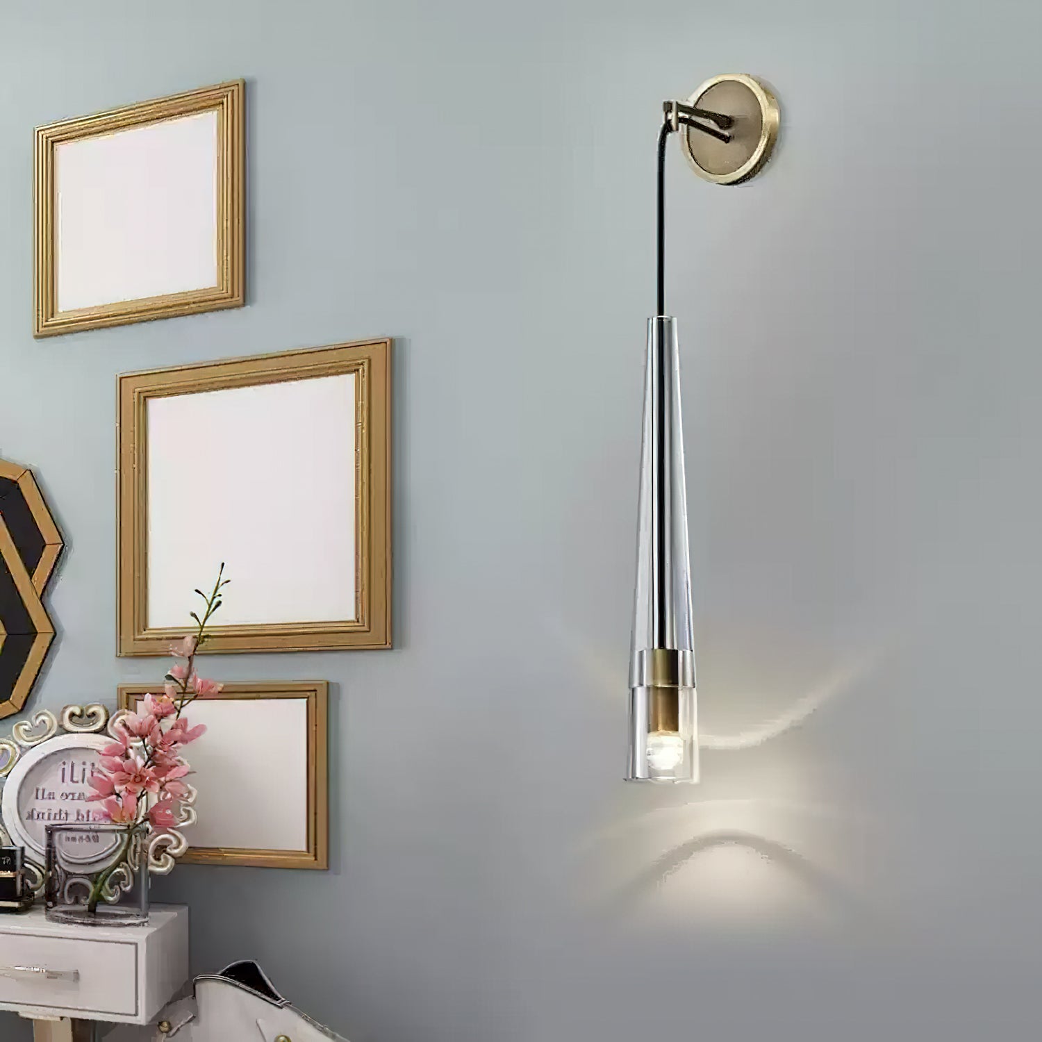 Apollinaire Wall Lamp