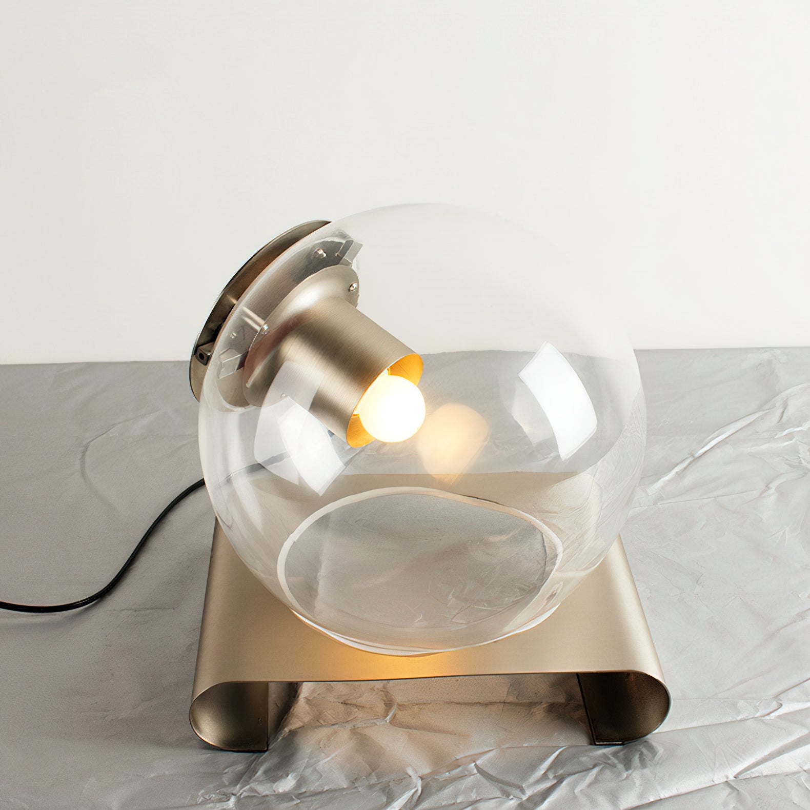 La lampe de table Globe