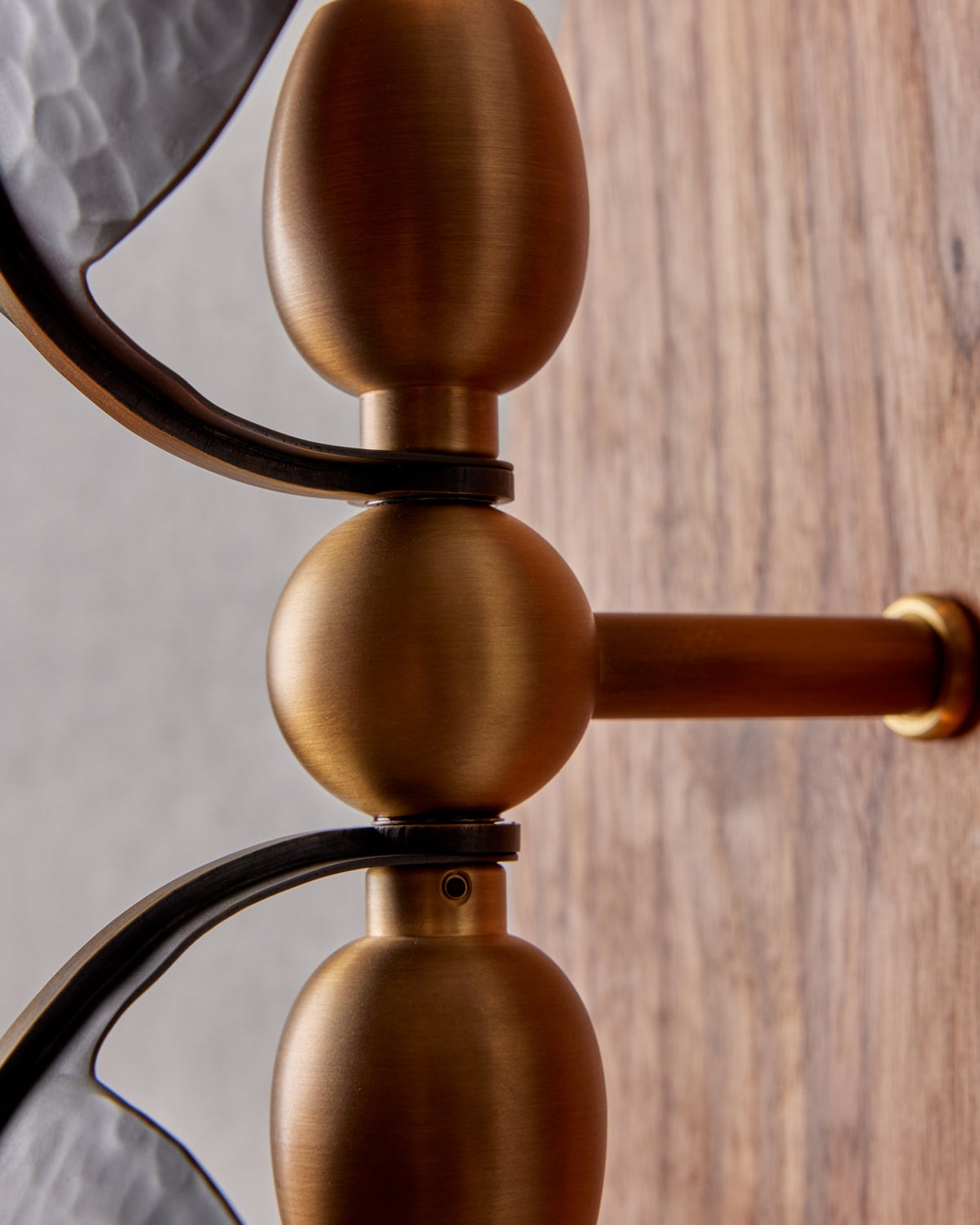Callisto Wall Lamp