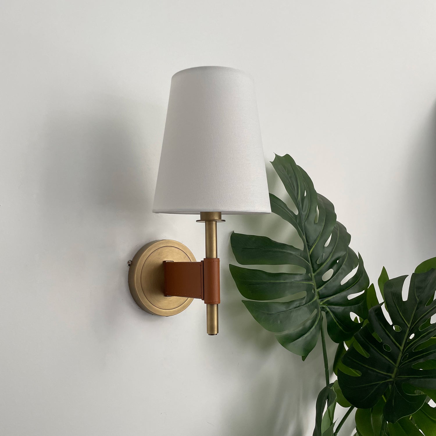 Cason Wall Light