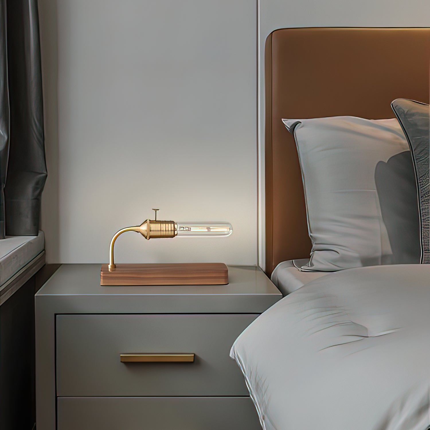 Celio table lamp