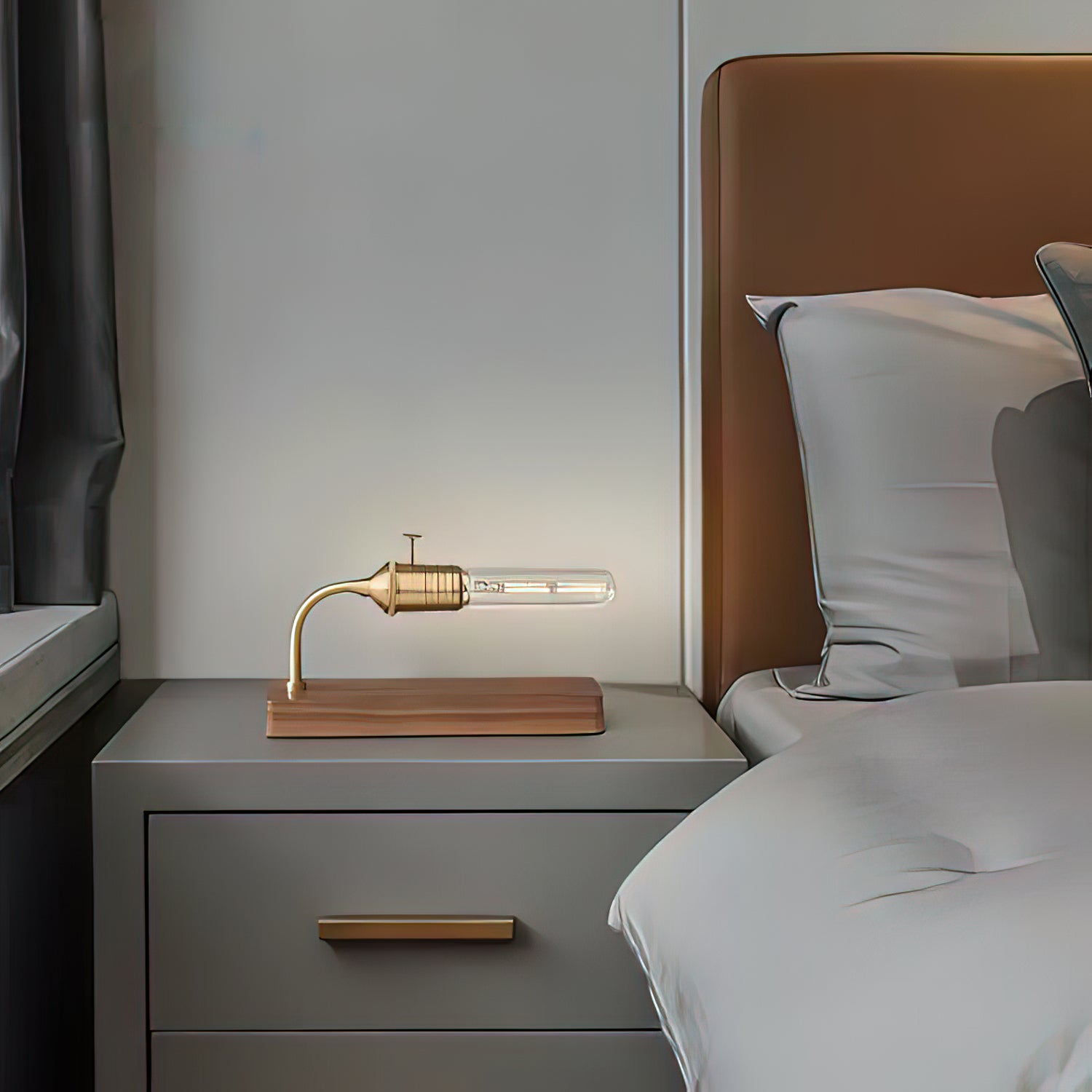 Celio table lamp