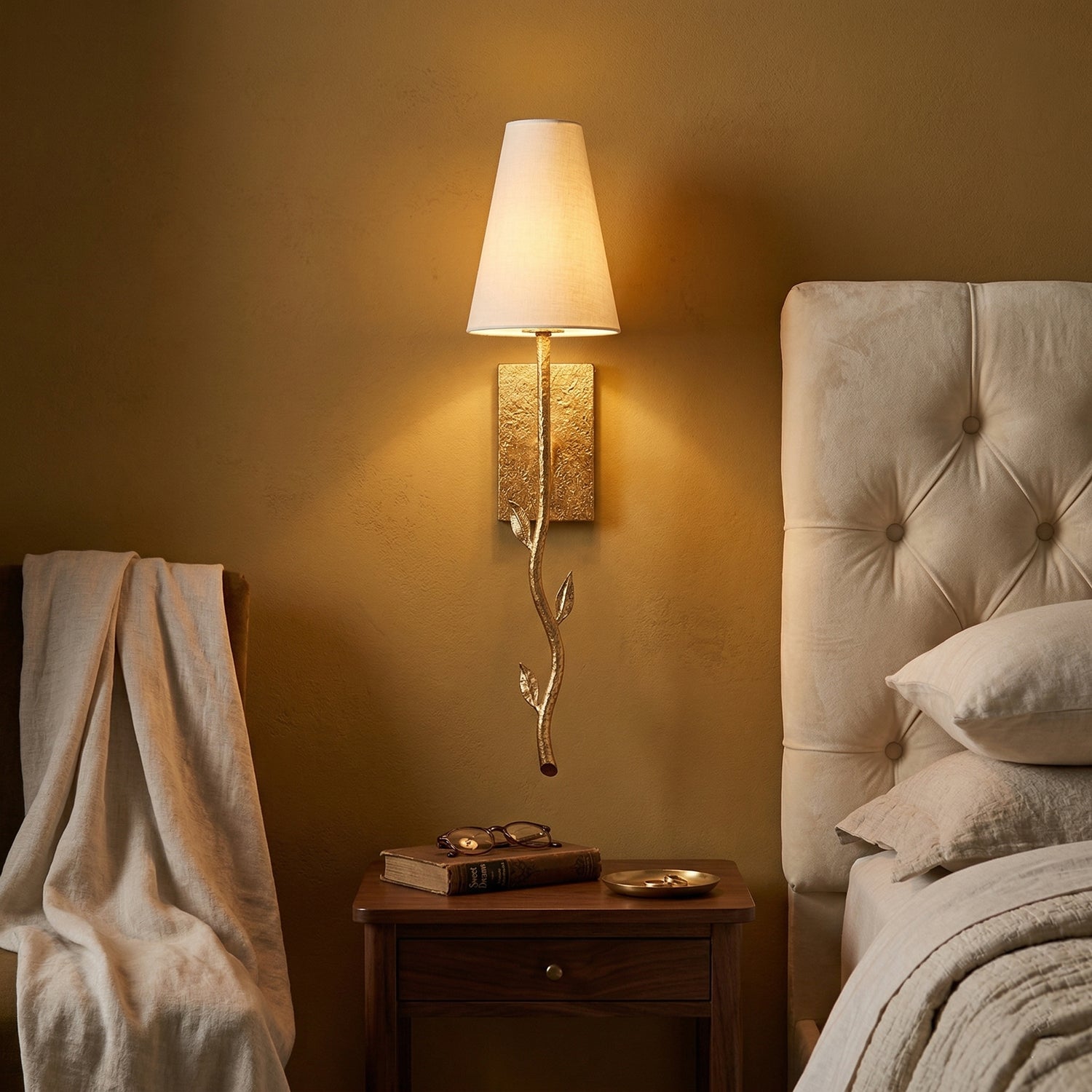 Elwyn Wall Lamp
