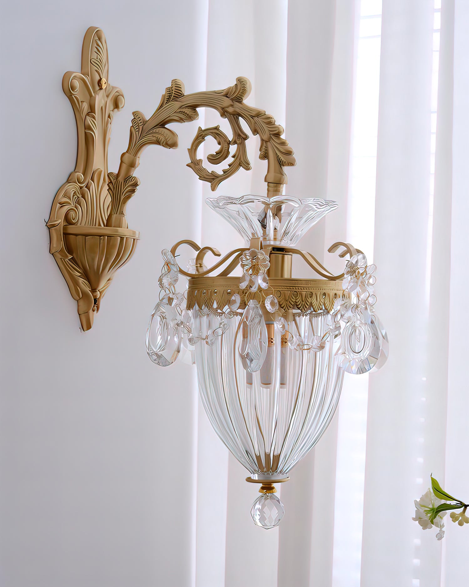 Emiliana Wall Lamp