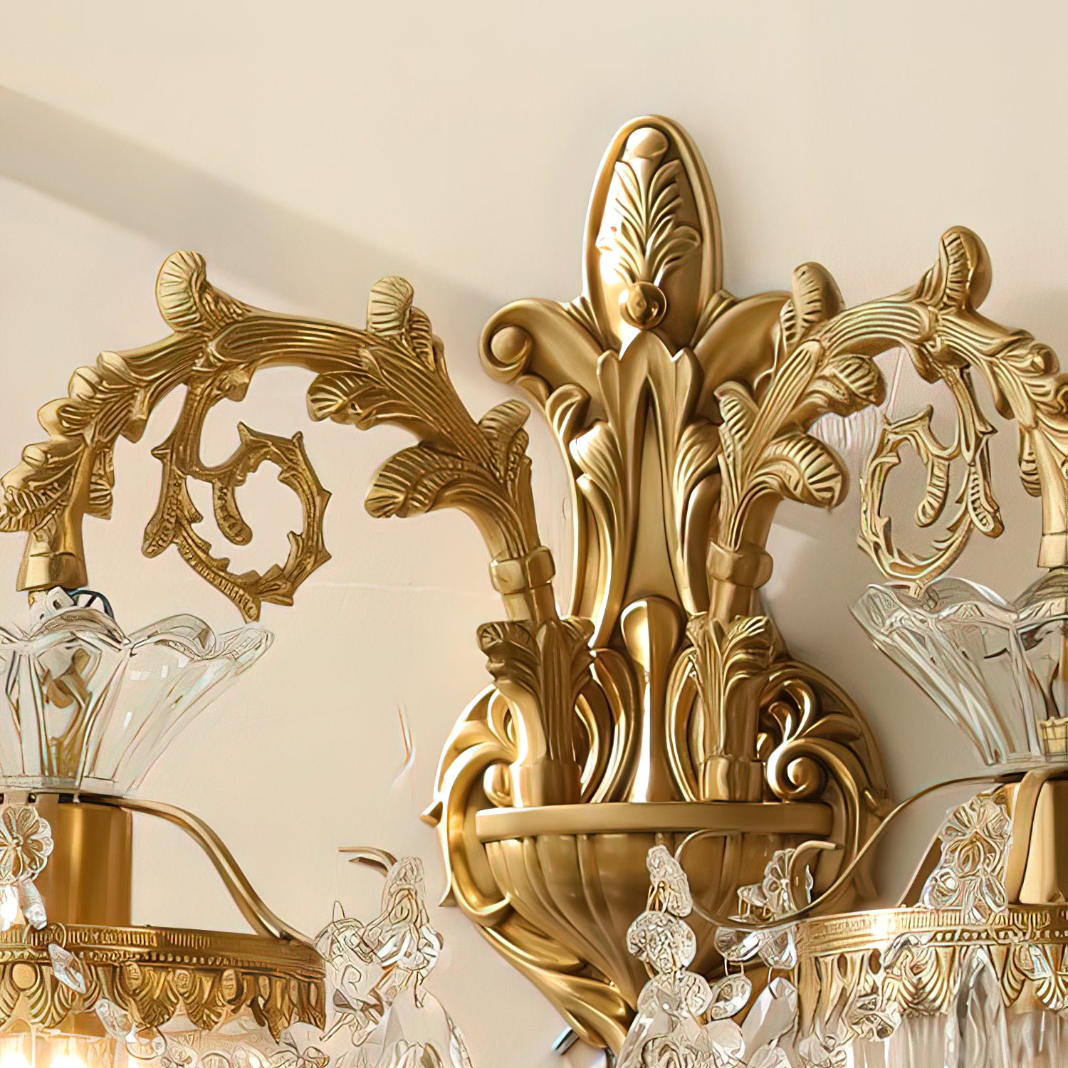 Emiliana Wall Lamp