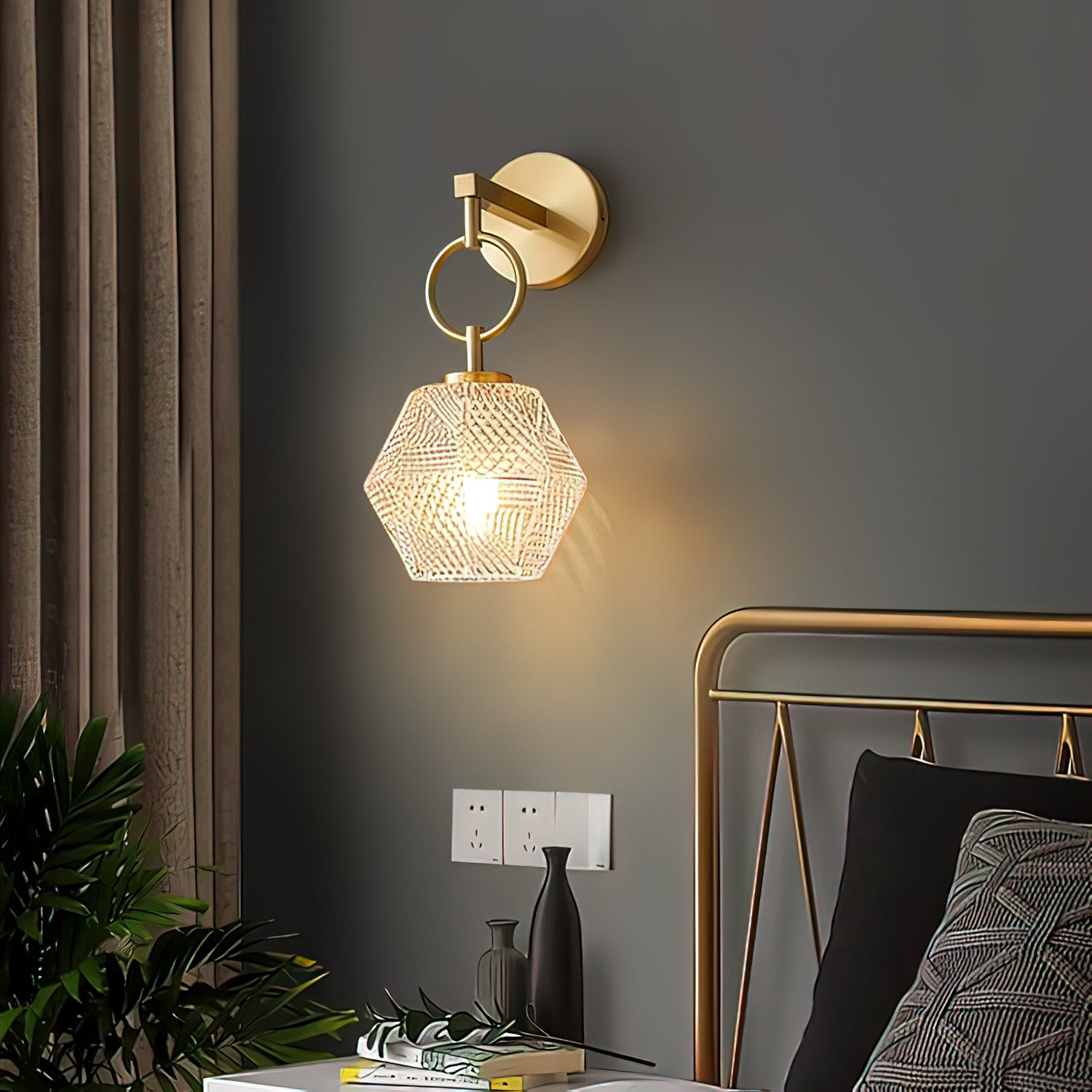 Haleh Wall Lamp