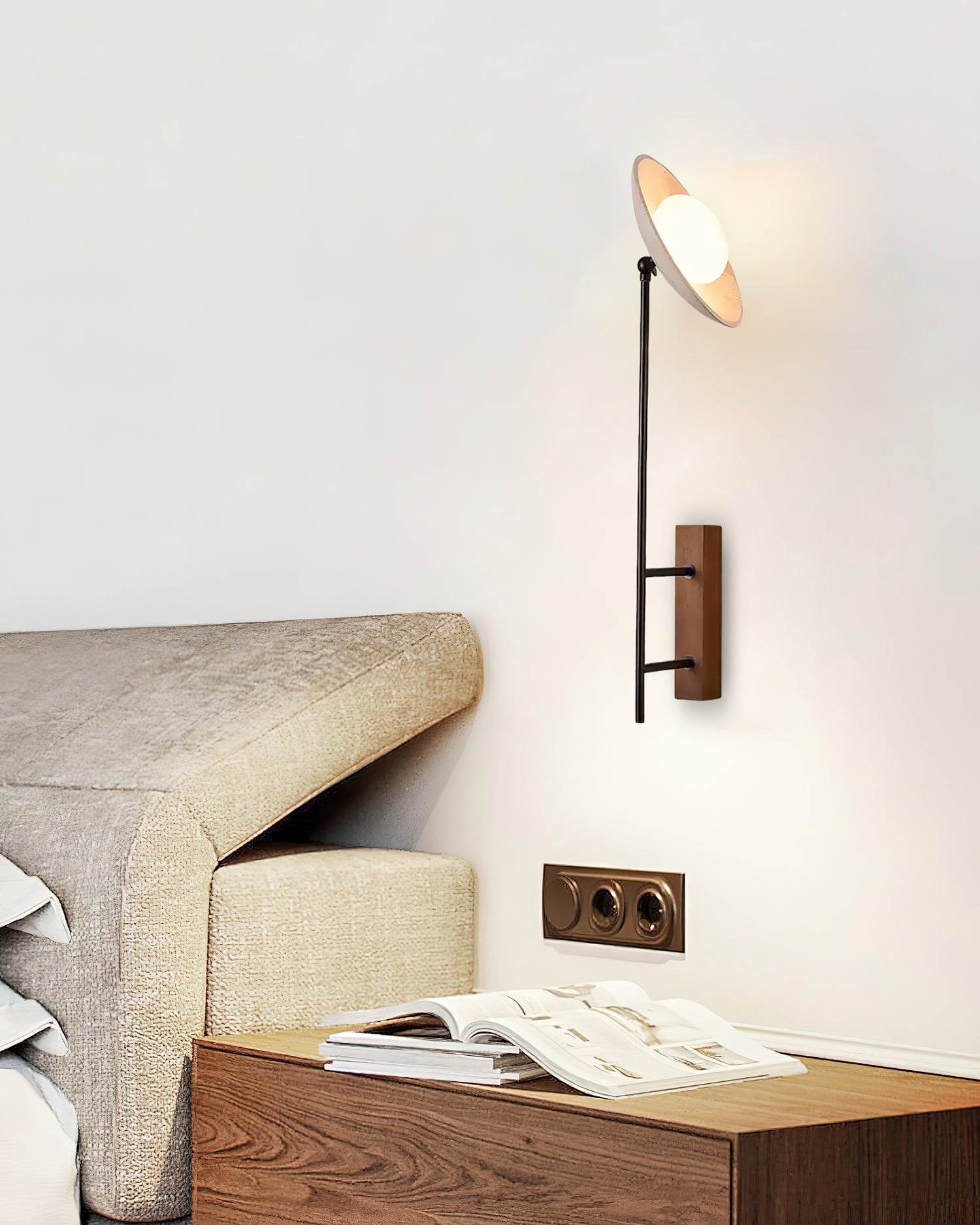 Kona Wall Light