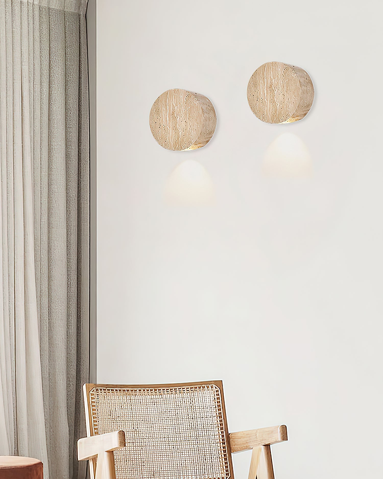 Lytheris Wall Light
