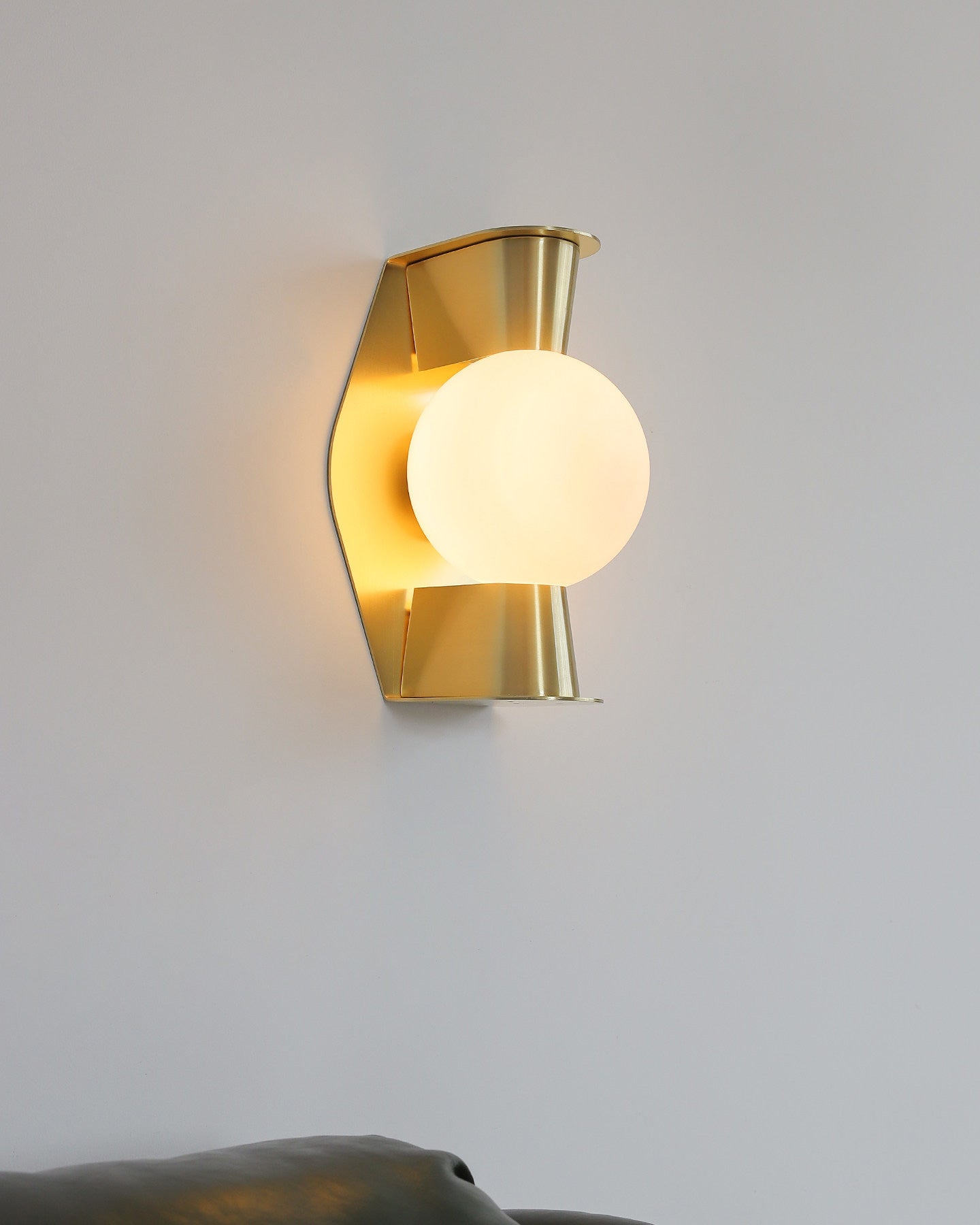 Remi Geometric Wall Sconce