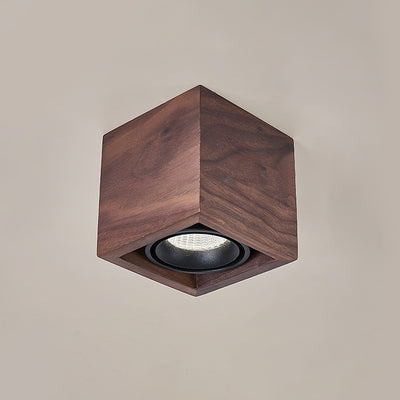 1 head: L 3.9″ x W 3.9″ x H 3.9″