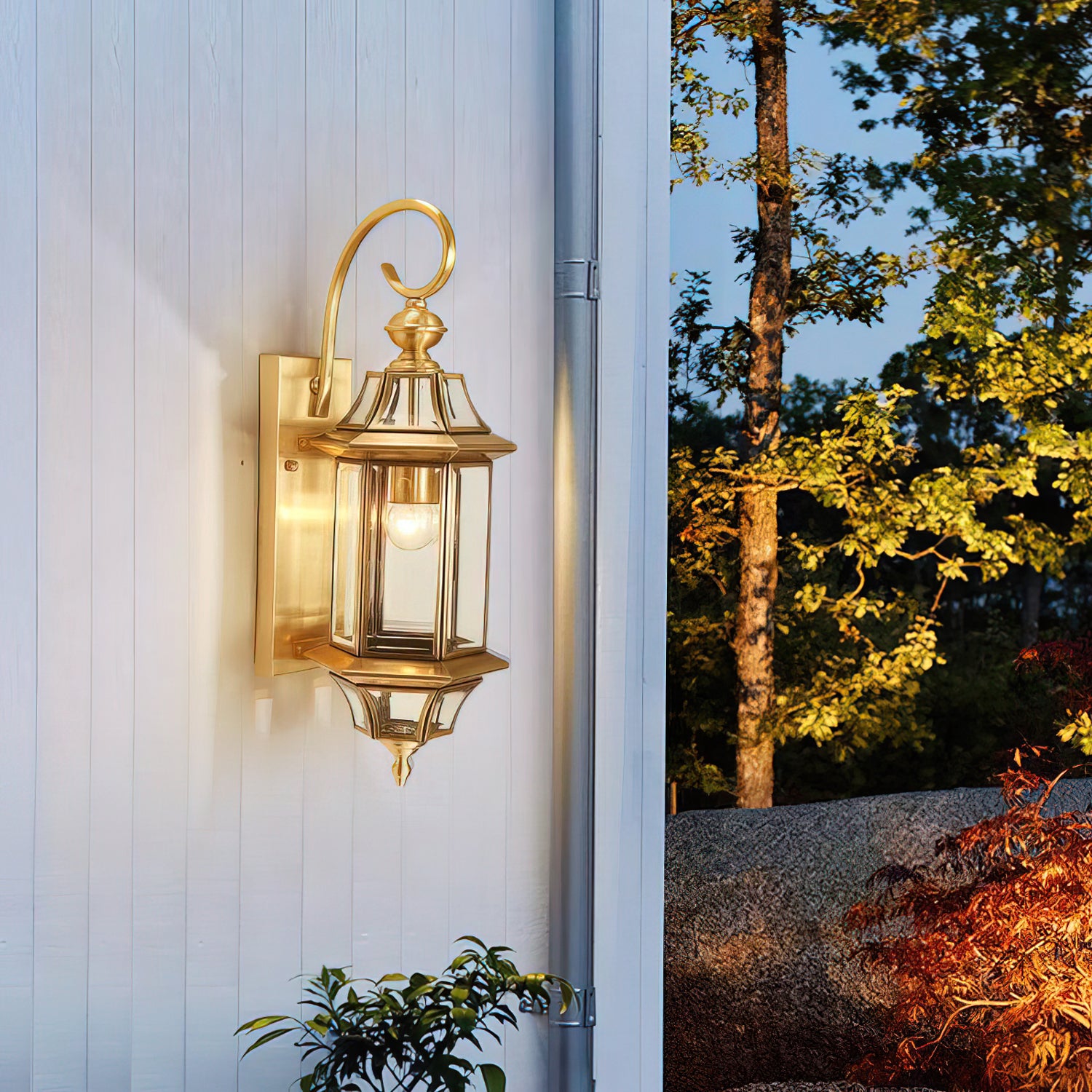 Speight Outdoor Wall Lamp