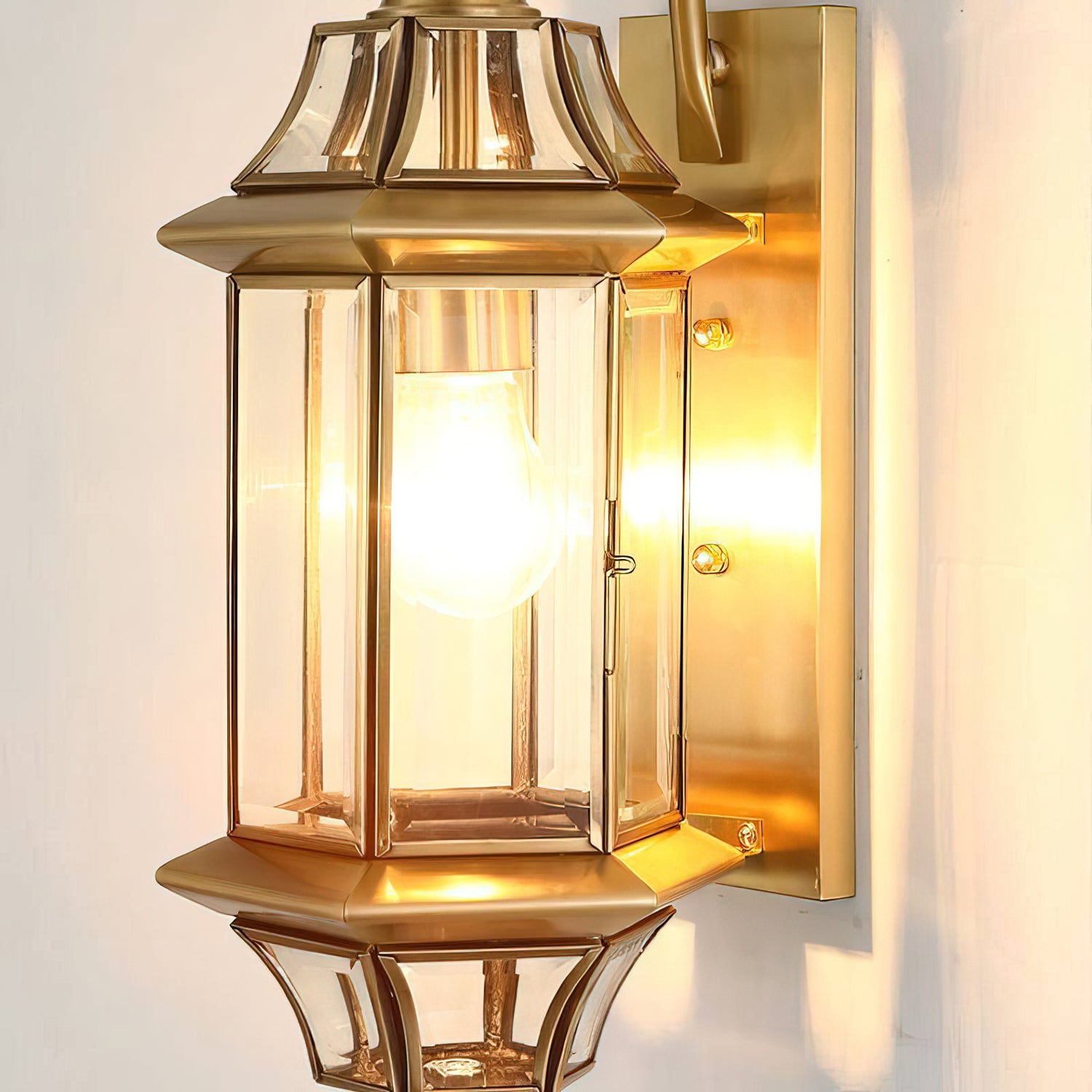 Speight Outdoor Wall Lamp