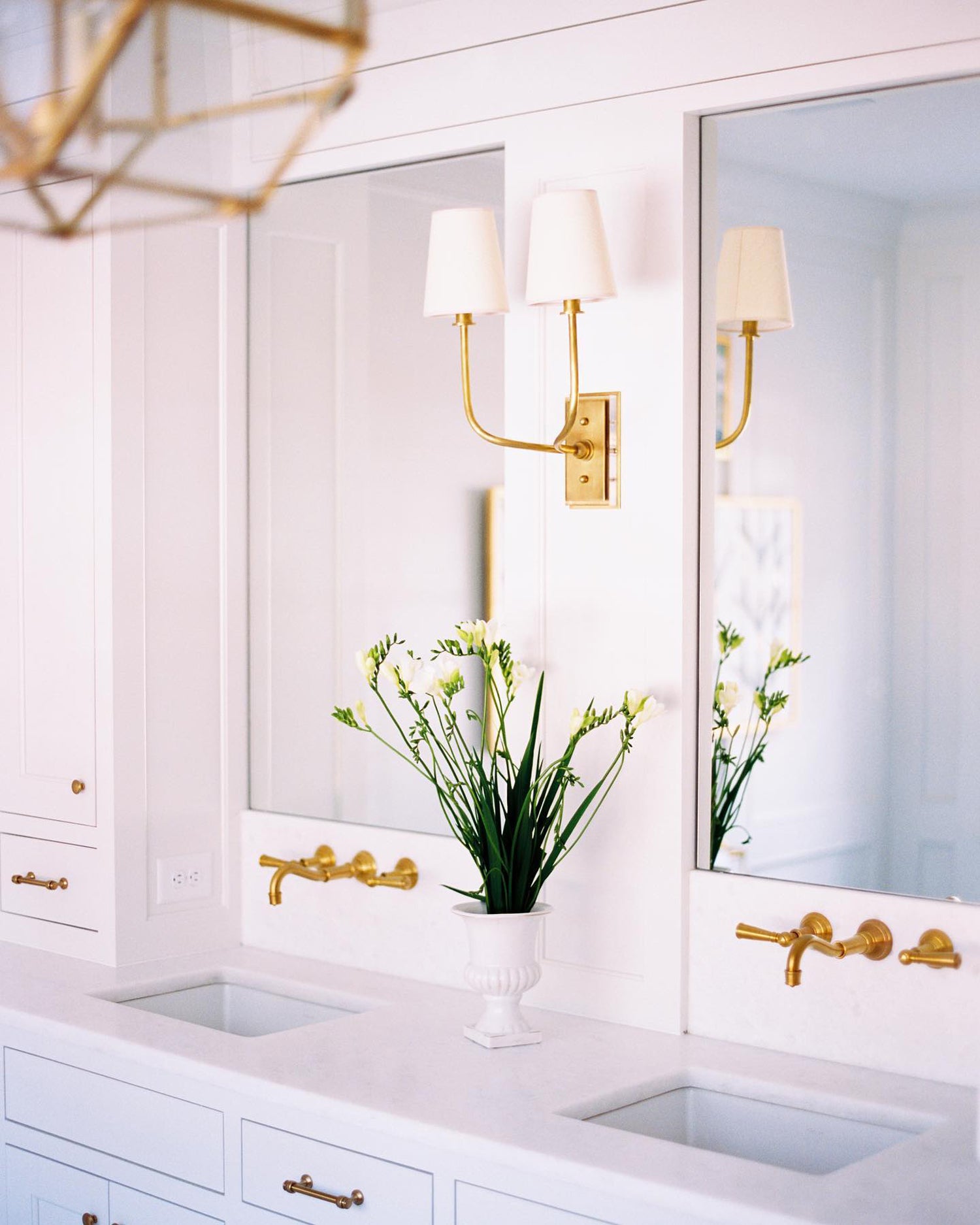 Tavernier Wall Lamp