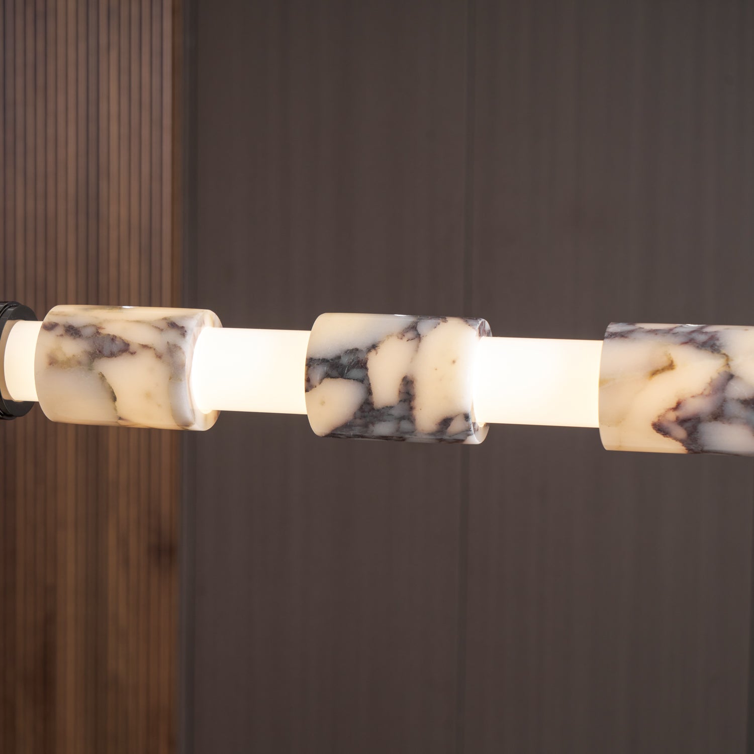 Troag Pendant Light