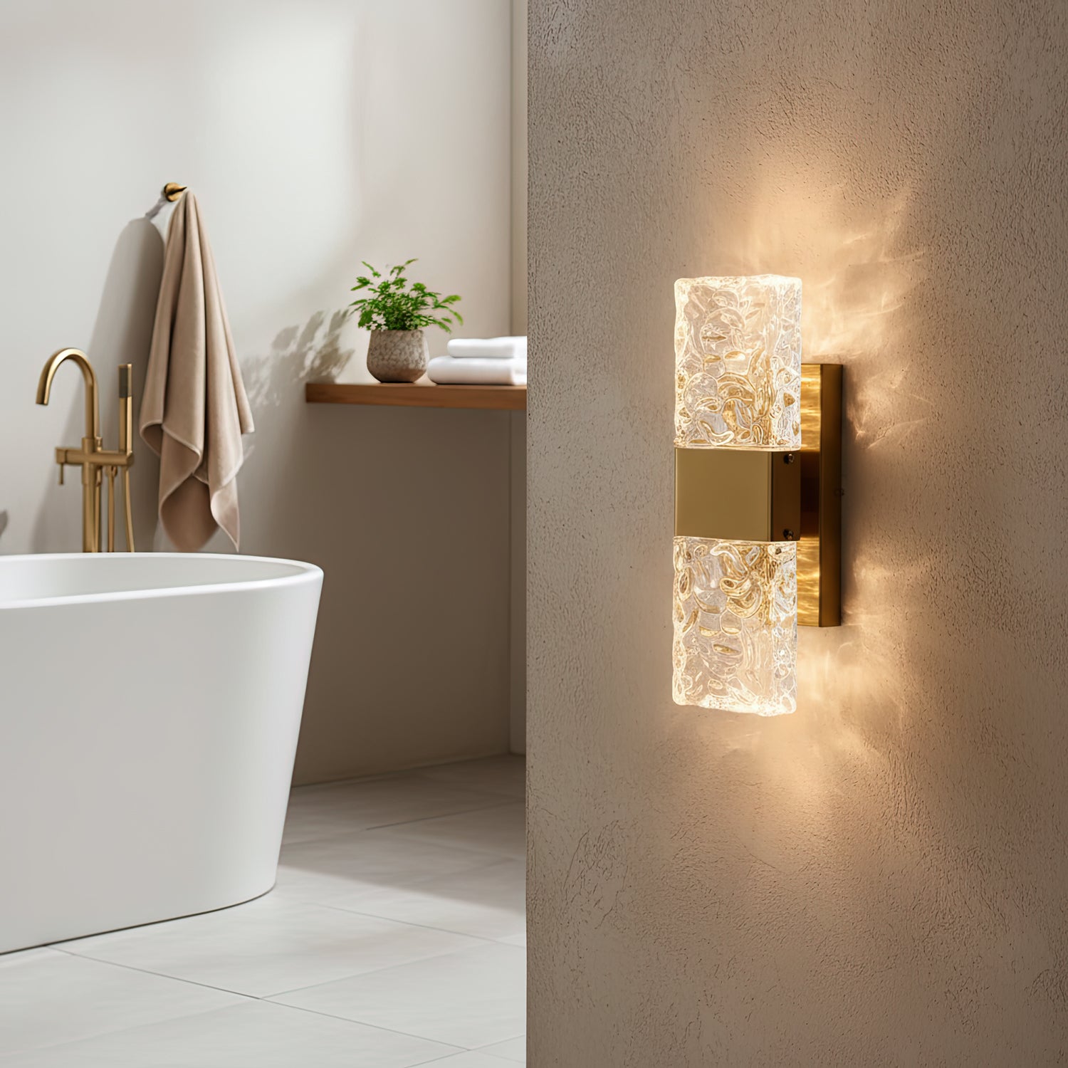 Vega Wall Lamp