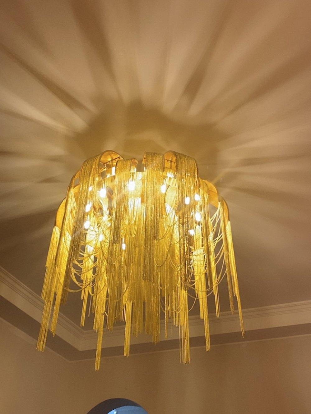 Volver Chandelier