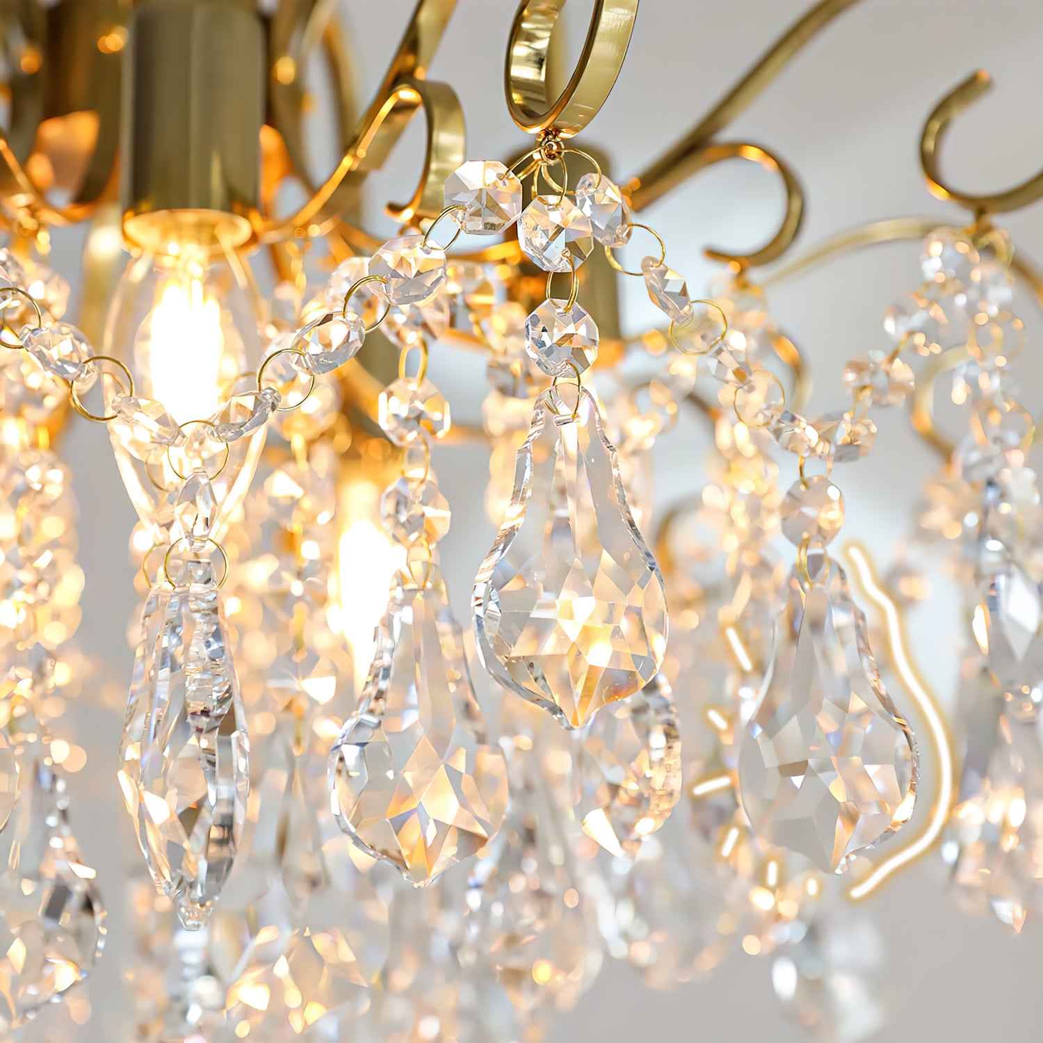 Wuzups Chandelier