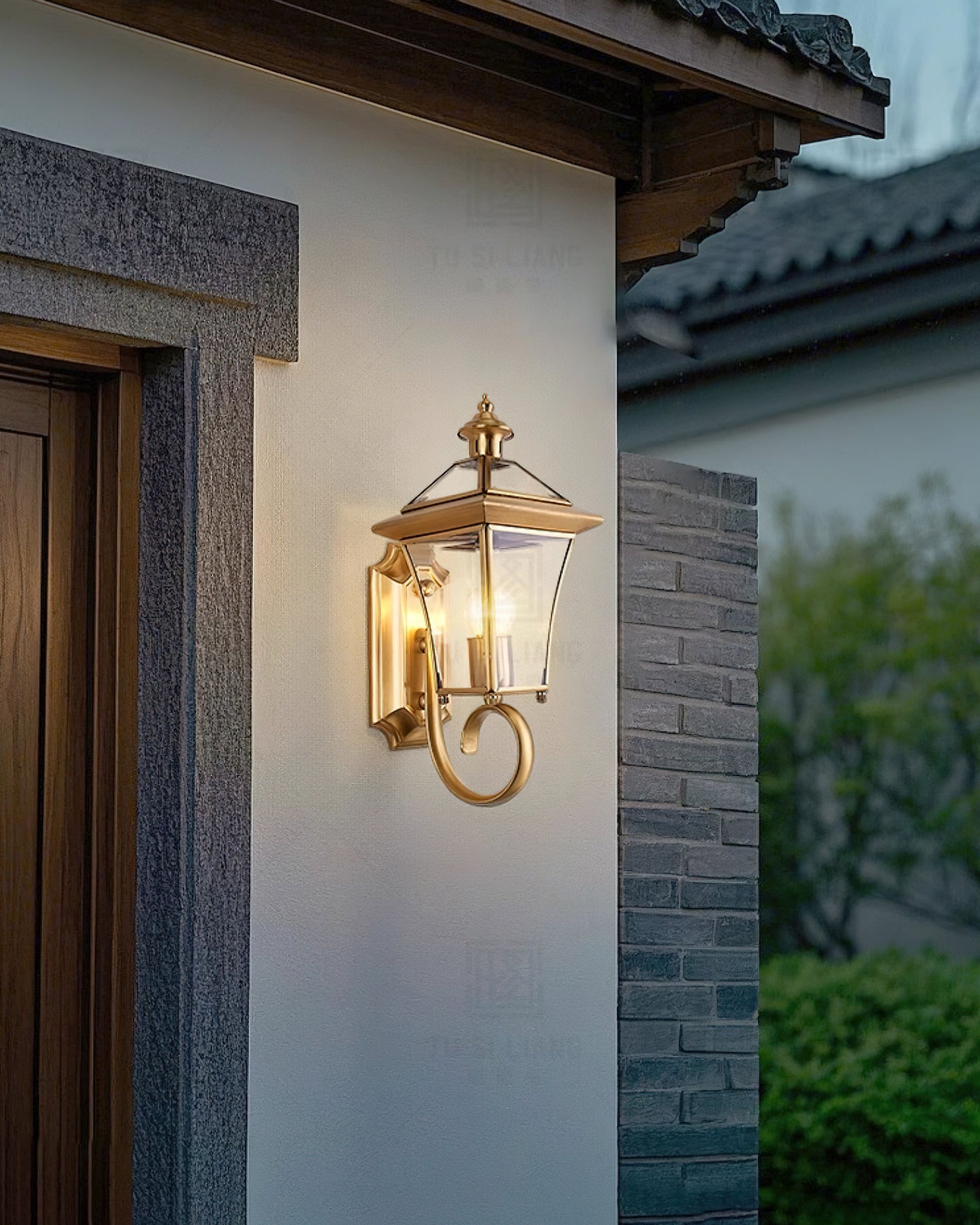 Yermonte Wall Light