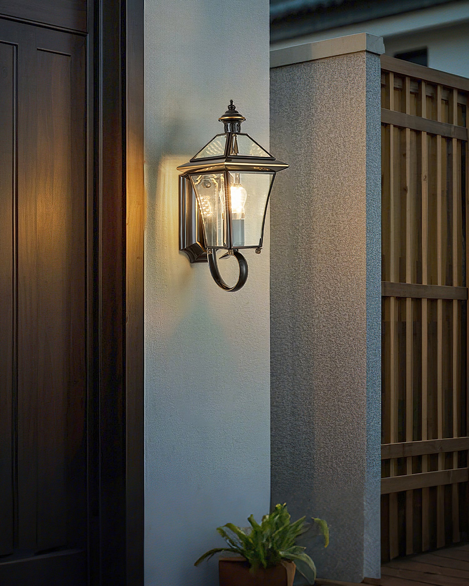 Yermonte Wall Light