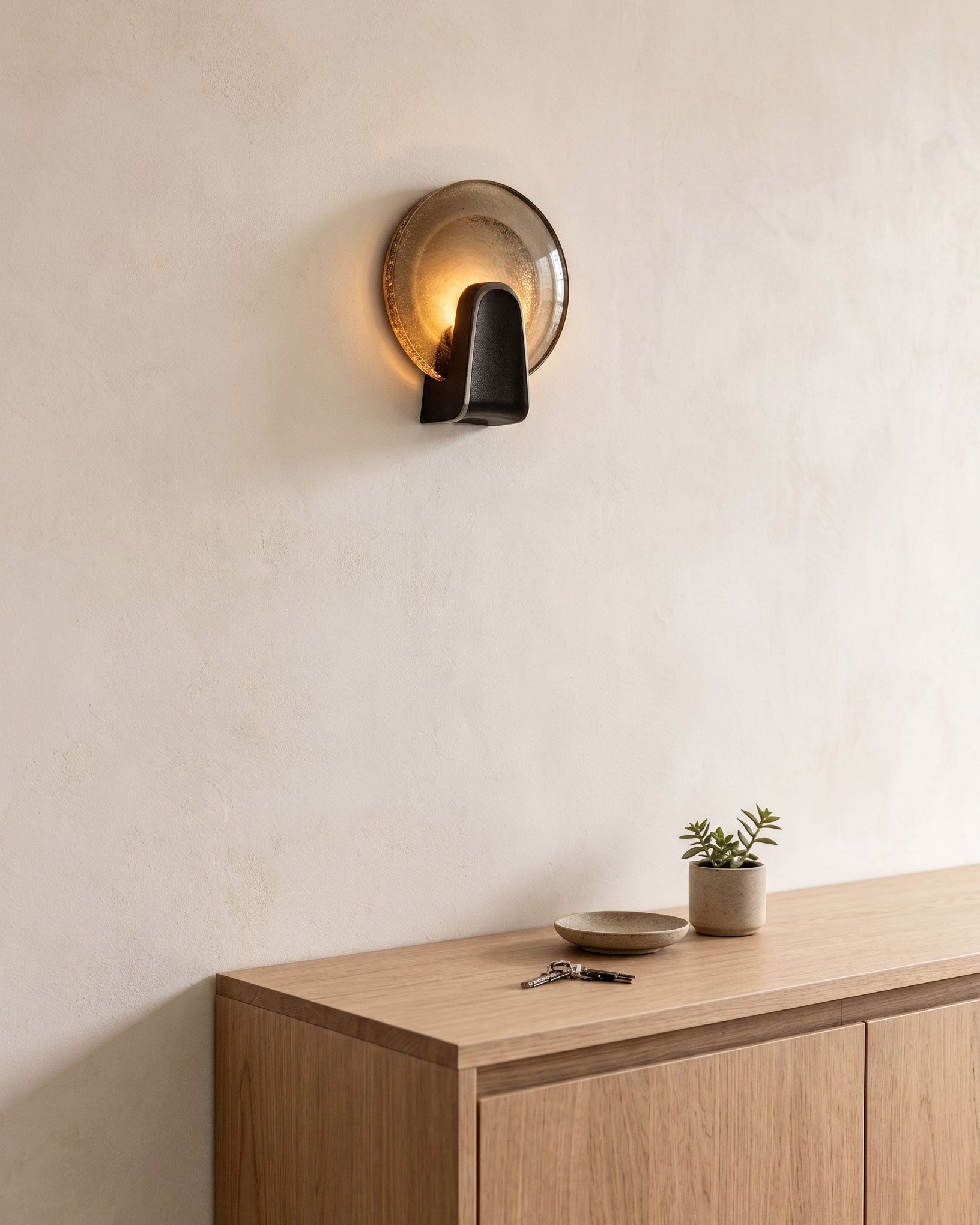 Rayonshine Ephraim Organic Glass Wall Sconce — Detail View 10