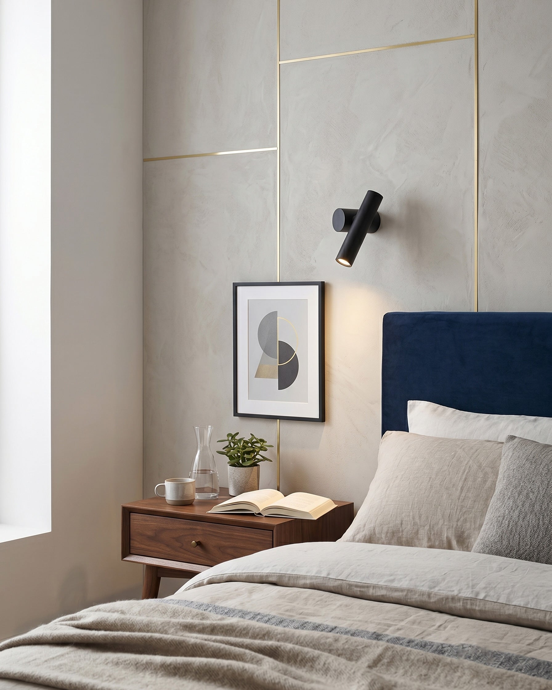 Evander Minimalist Wall Sconce