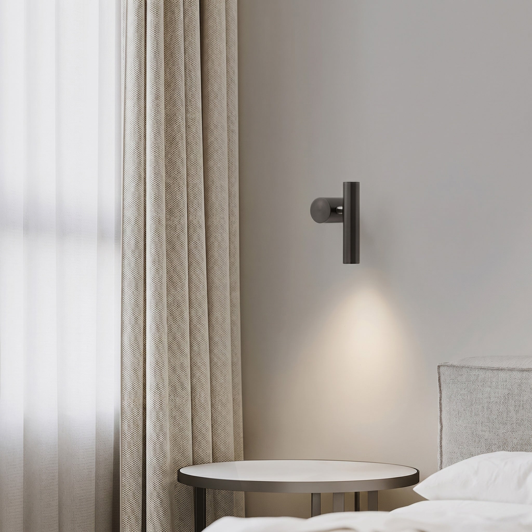 Evander Minimalist Wall Sconce