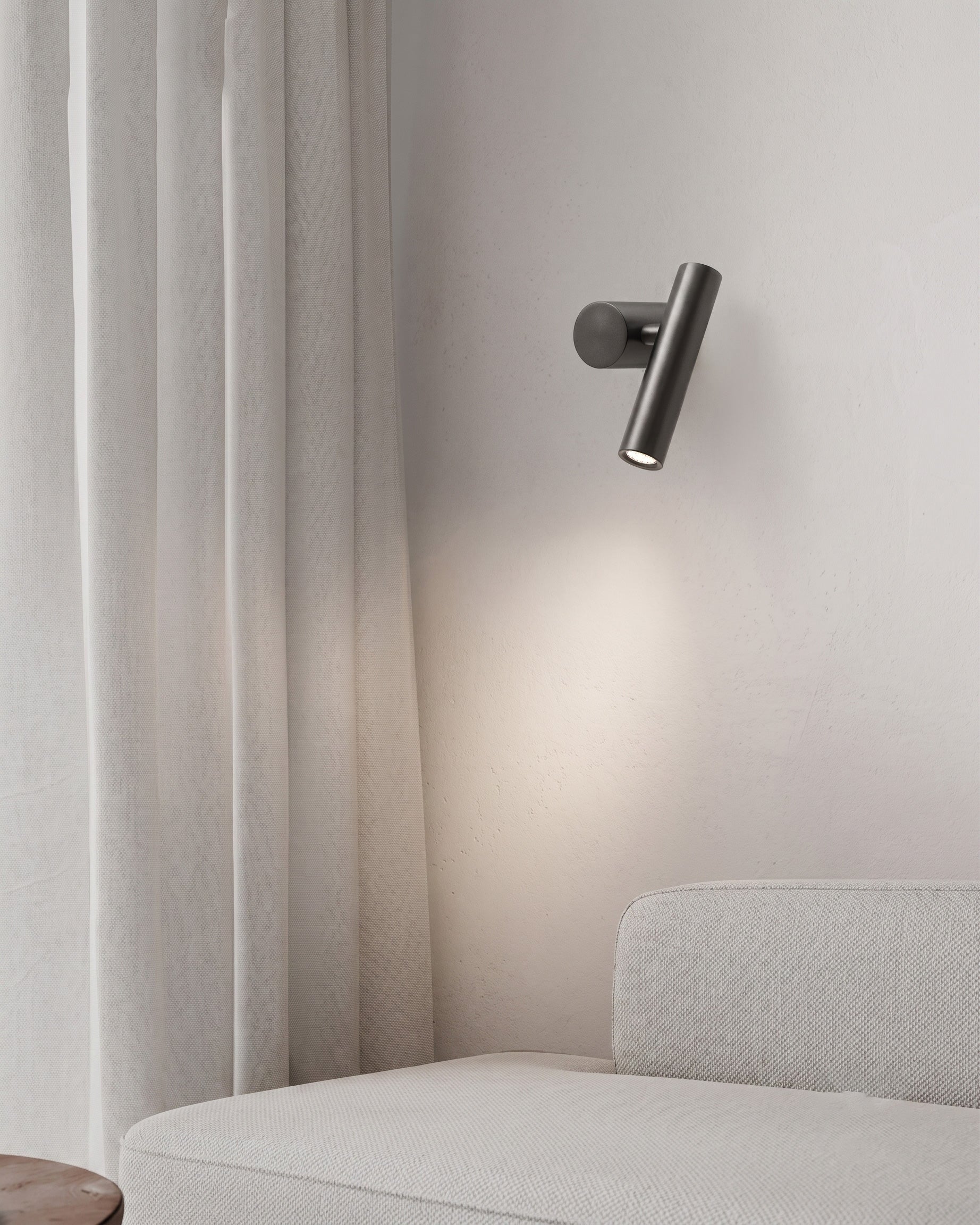 Evander Minimalist Wall Sconce
