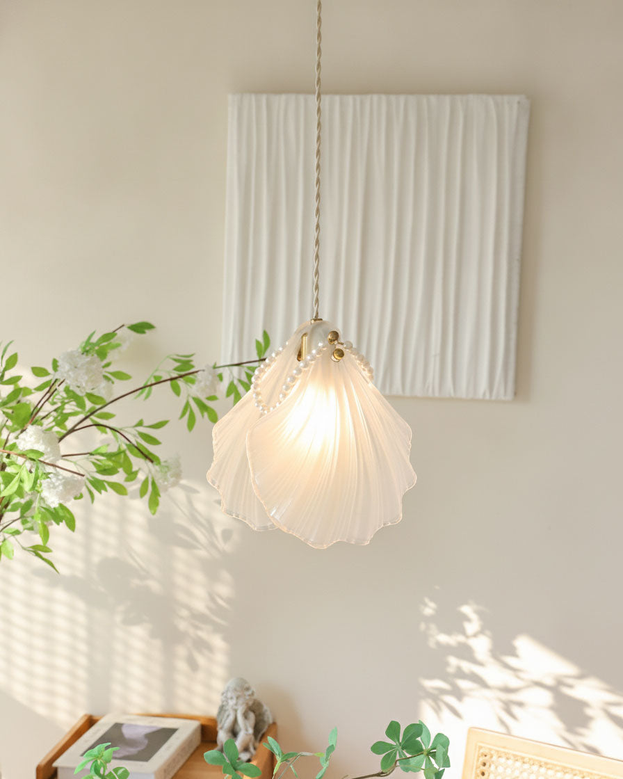 Faye Ribbed Shell Pendant Light