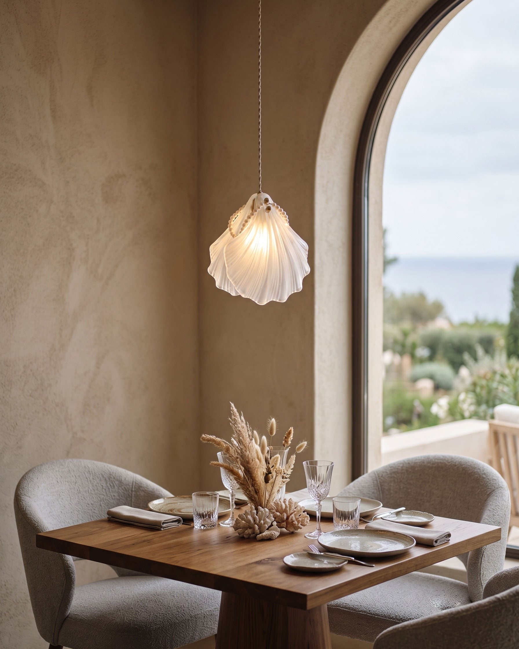 Faye Ribbed Shell Pendant Light