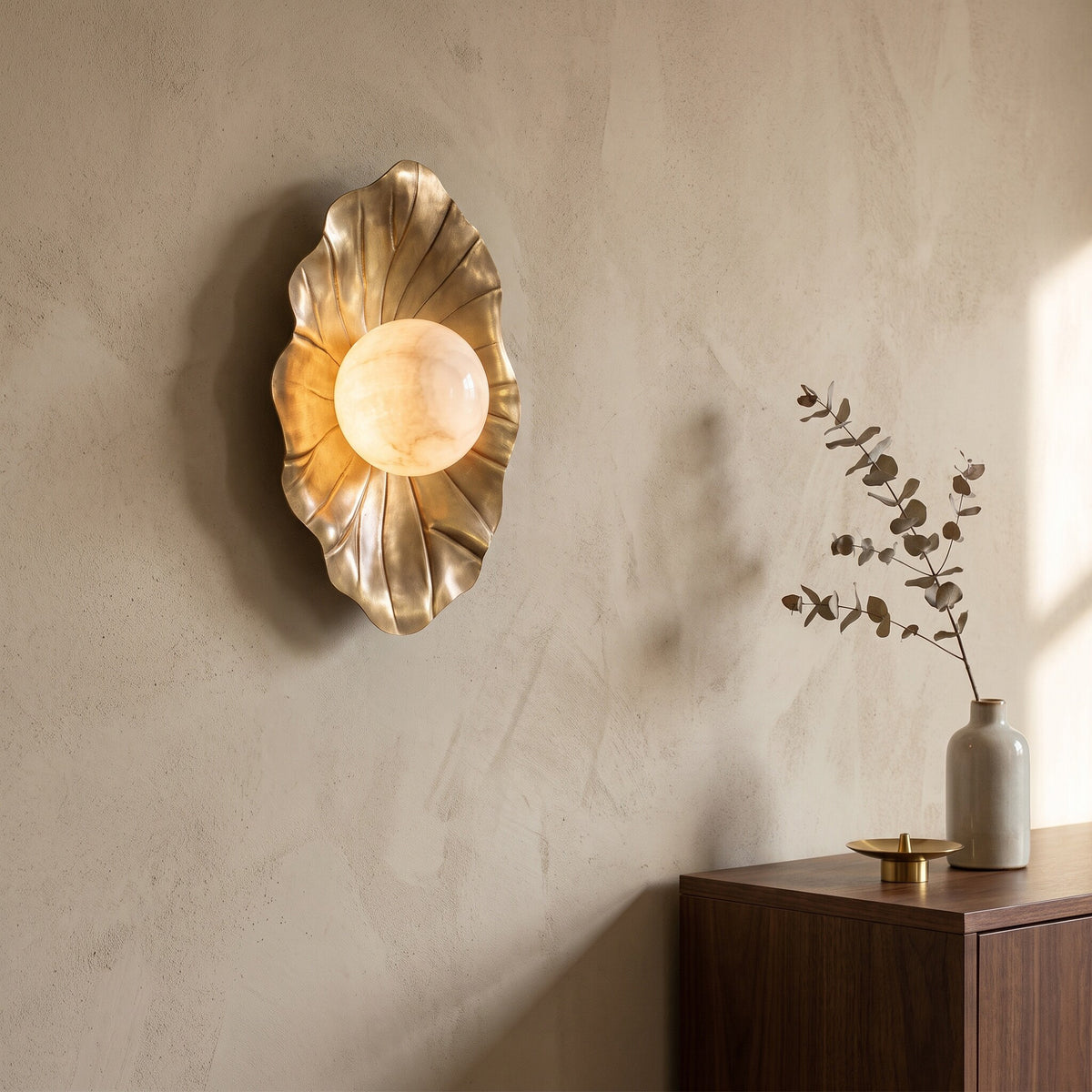 Aplique de pared de alabastro Halcyon Ginkgo