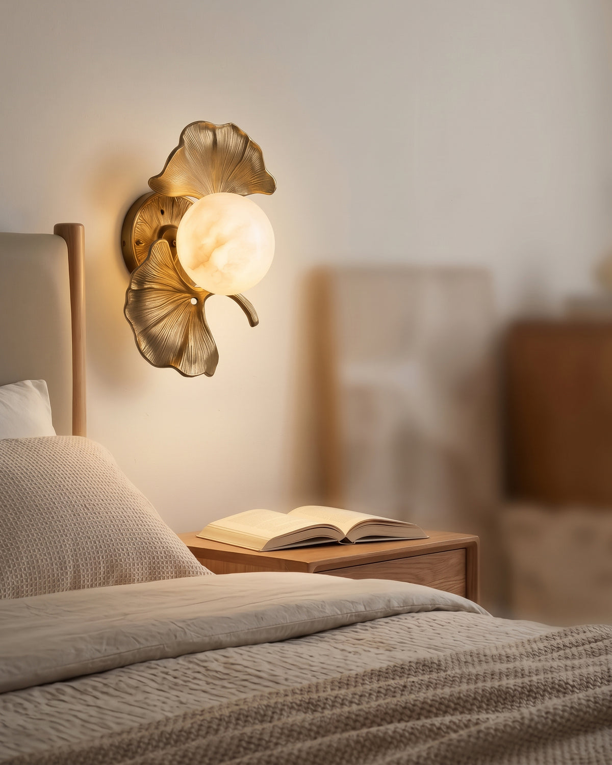 Aplique de pared de alabastro Halcyon Ginkgo