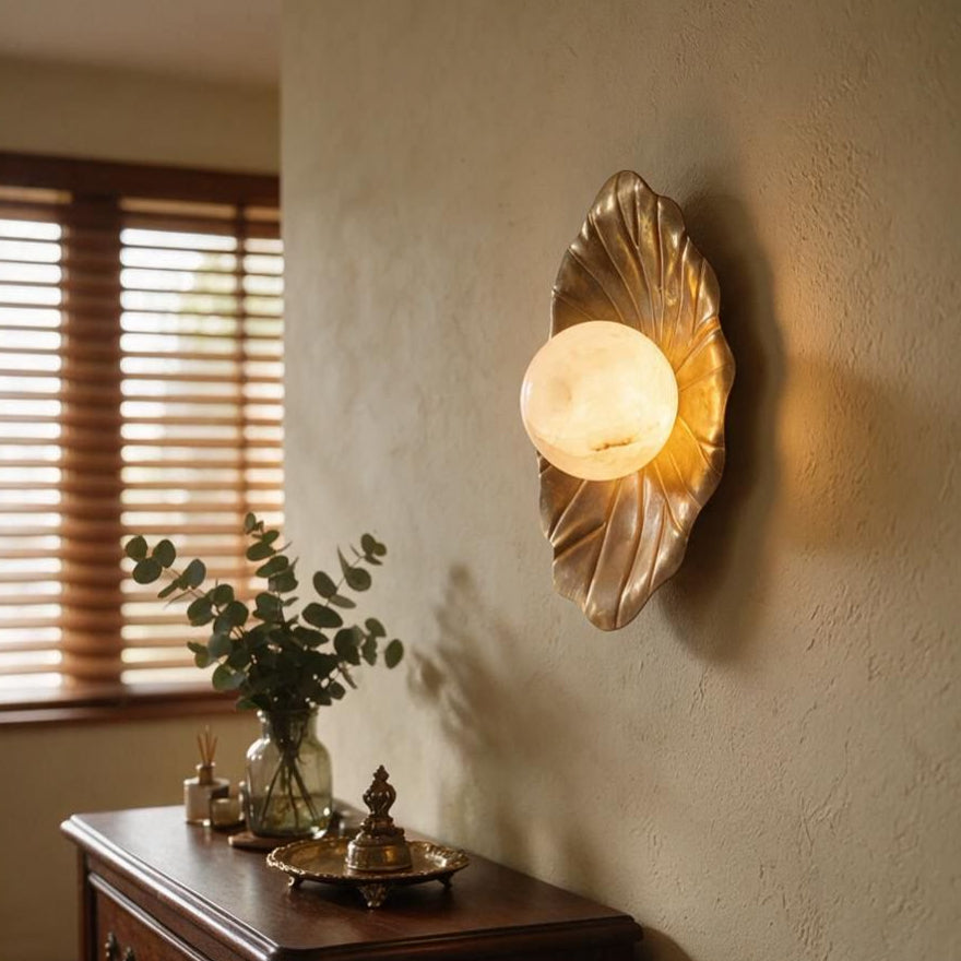 Aplique de pared de alabastro Halcyon Ginkgo
