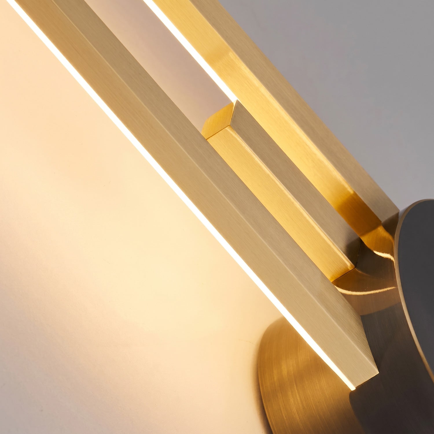 Idra Brass Wall Sconce