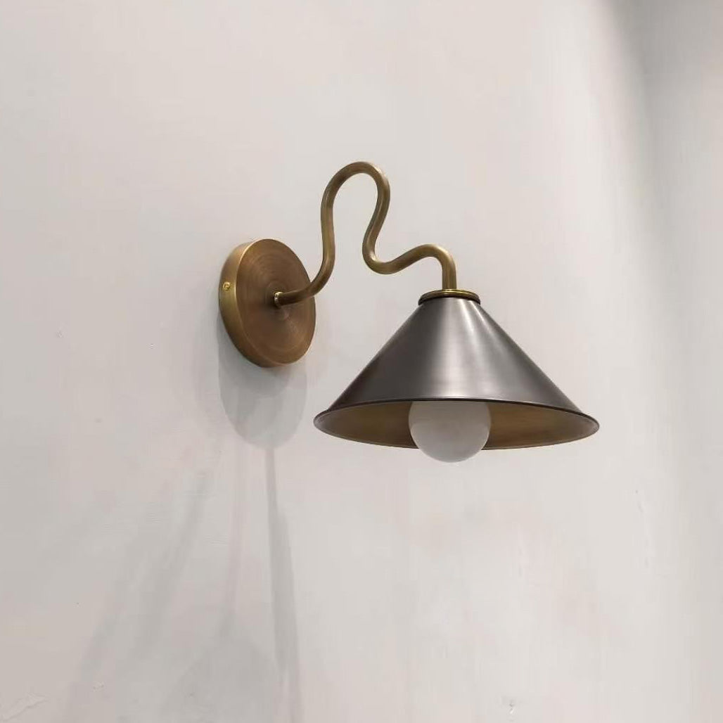 Jorick Wavy Brass Wall Sconce