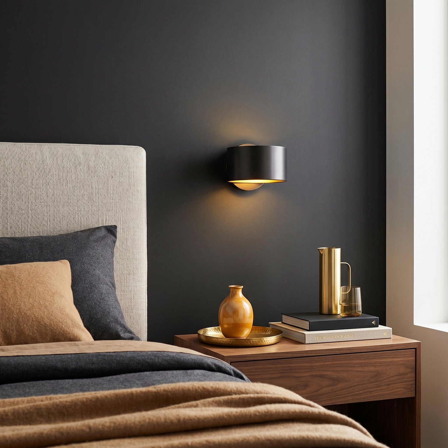 Kael Curved Wall Sconce