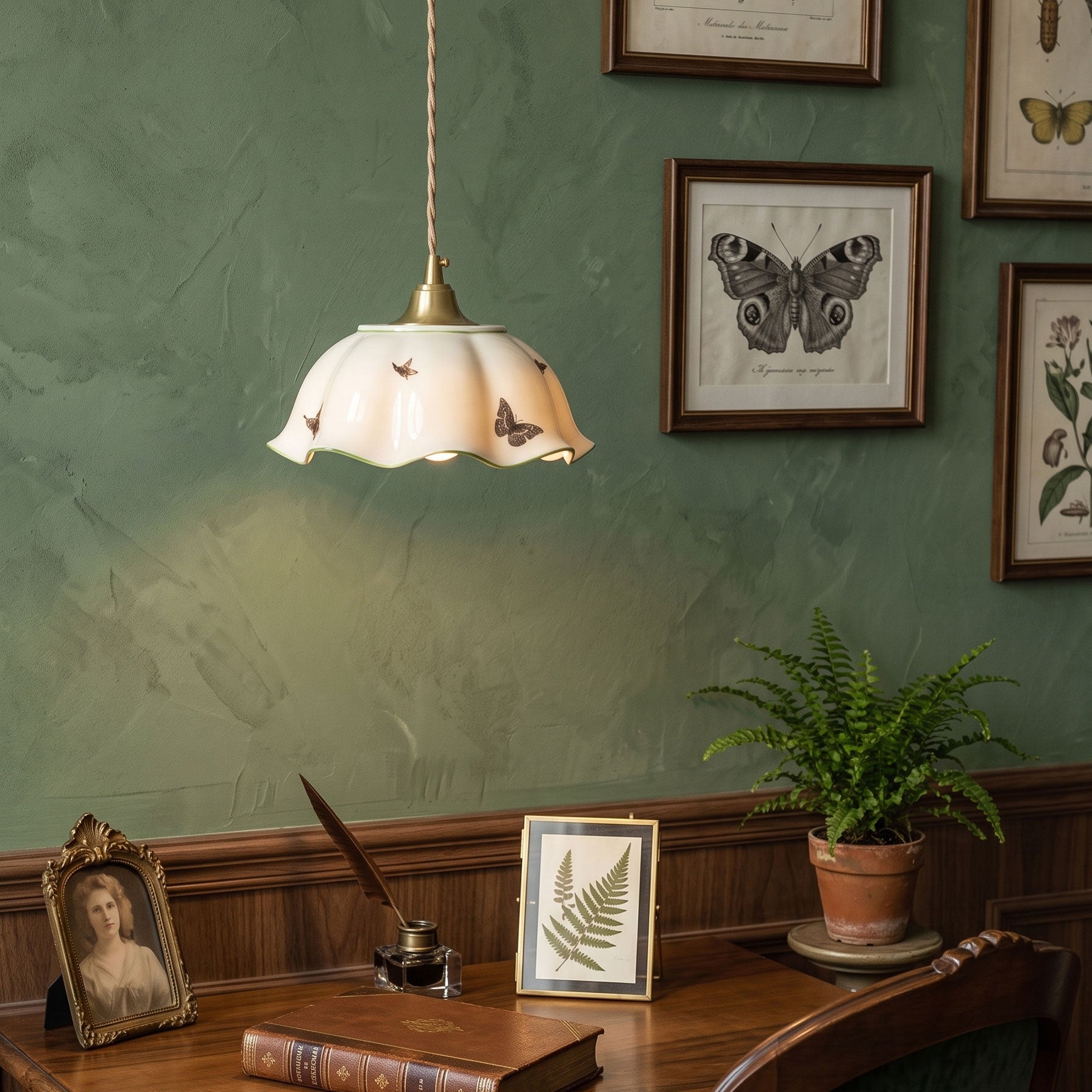 Lucinda Scalloped Pendant Light