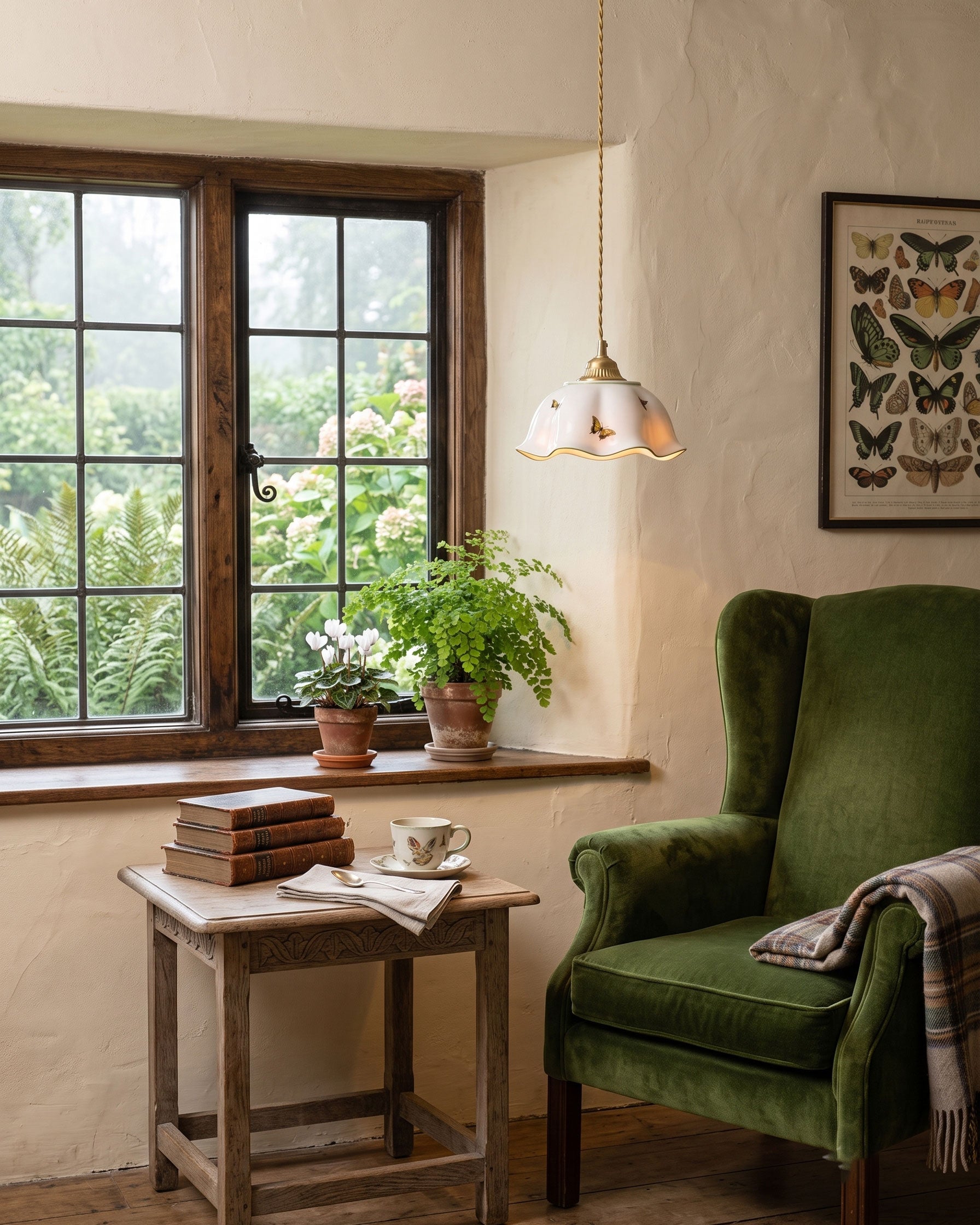 Lucinda Scalloped Pendant Light