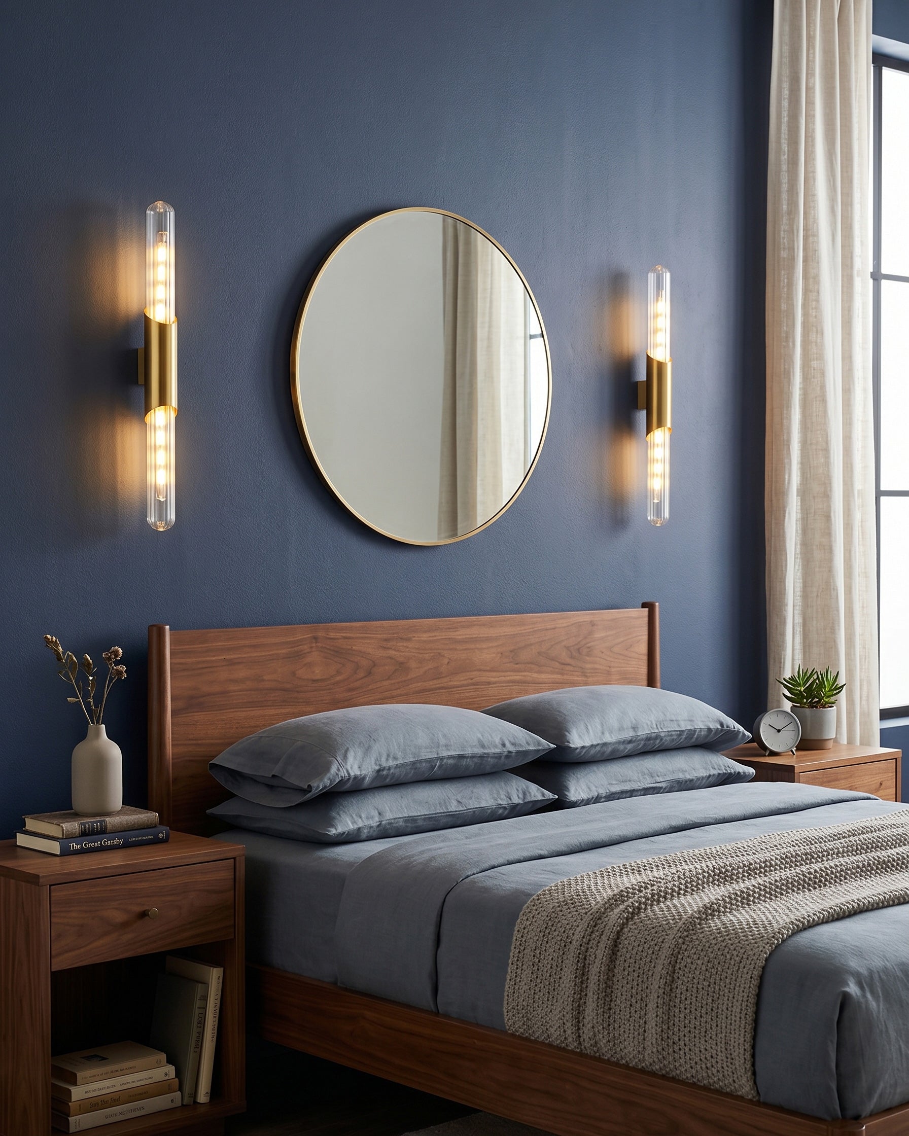 Lysander Mid-Century Wall Sconce