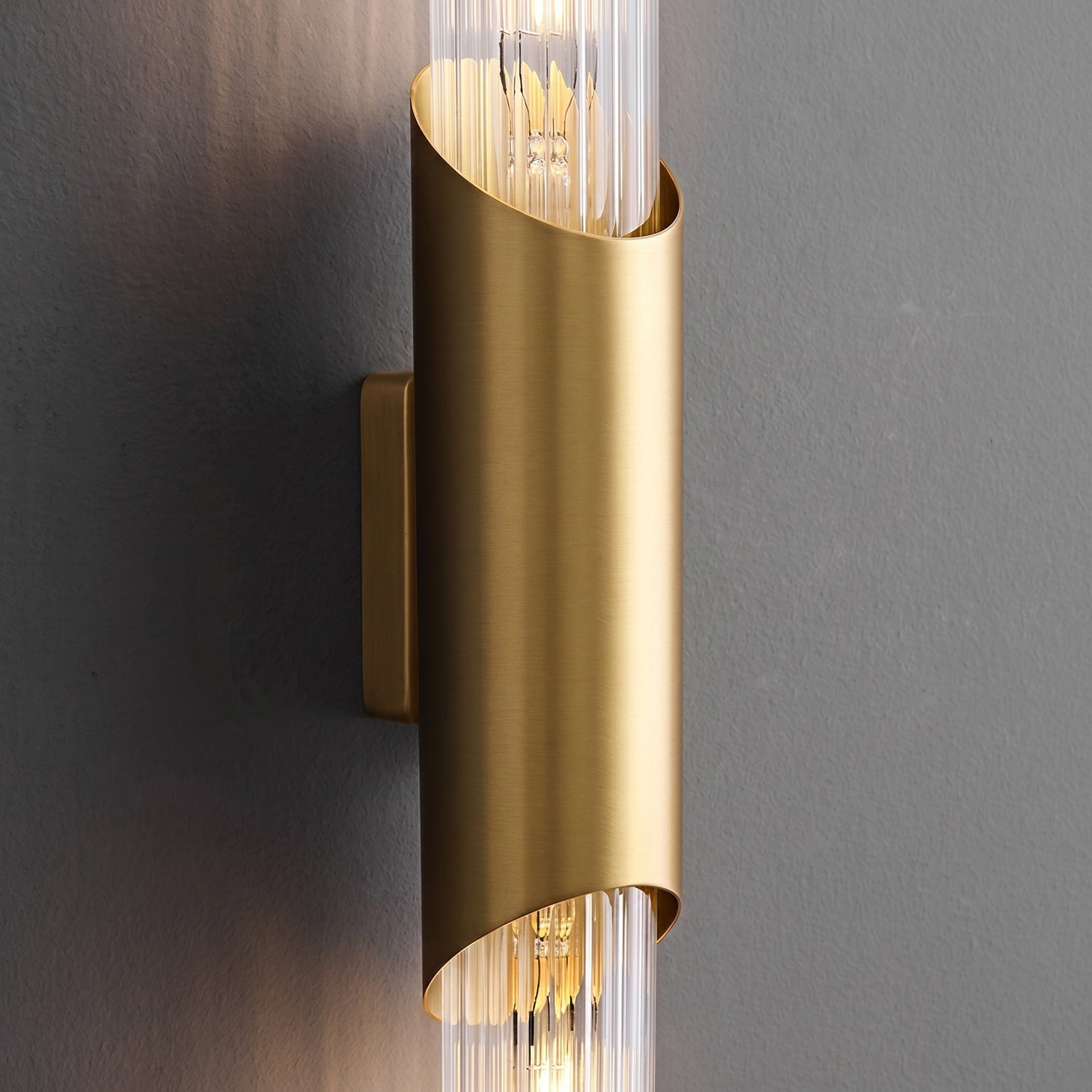 Lysander Mid-Century Wall Sconce