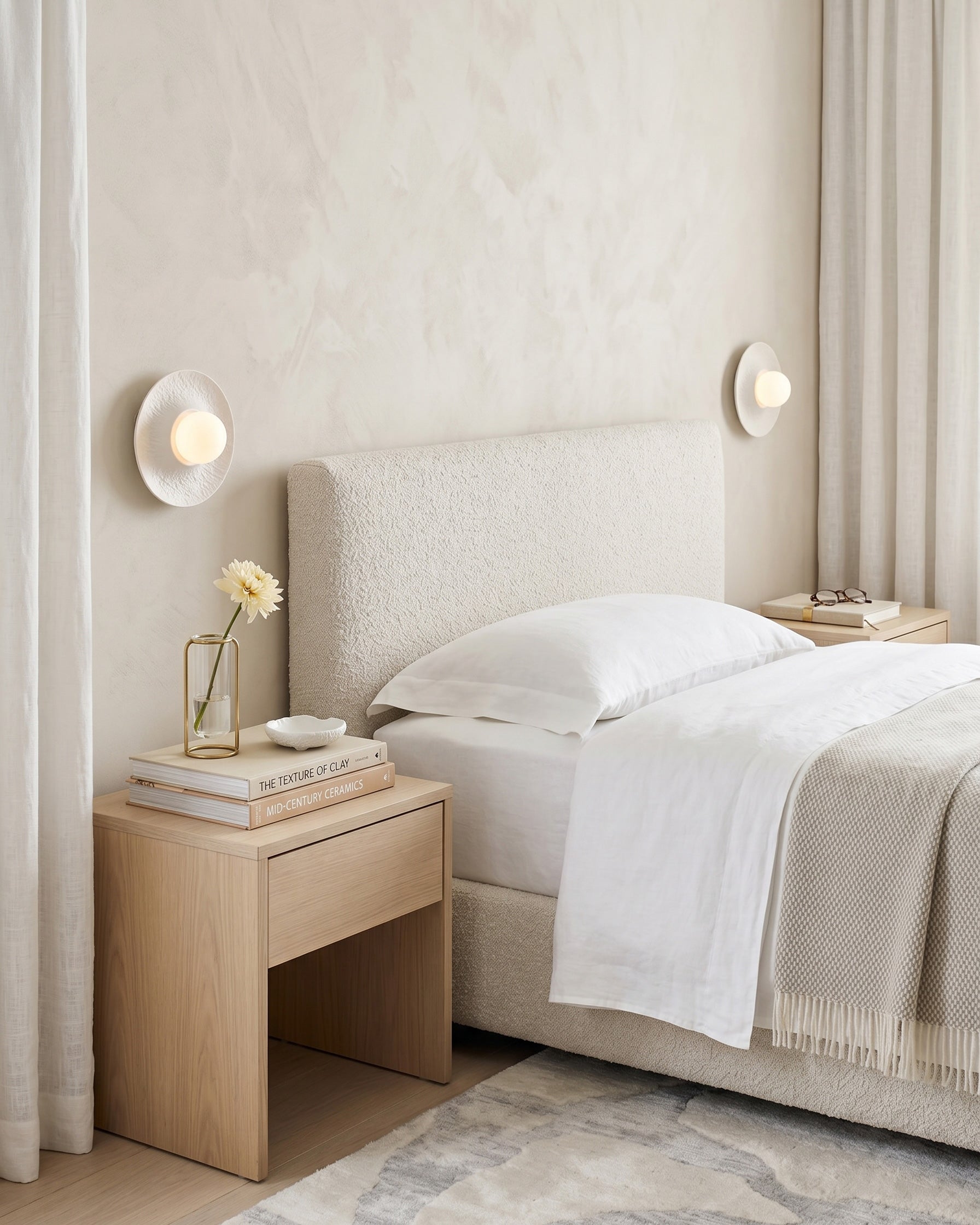 Maeve Resin Wall Sconce