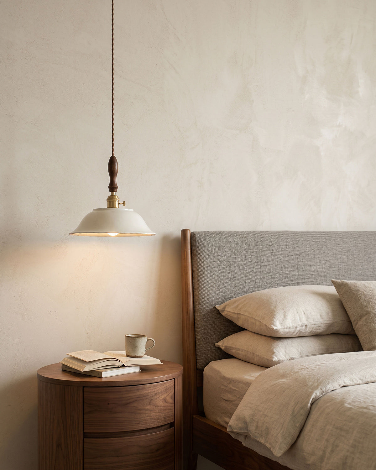 Lampada a sospensione in ceramica rigata Rhodri