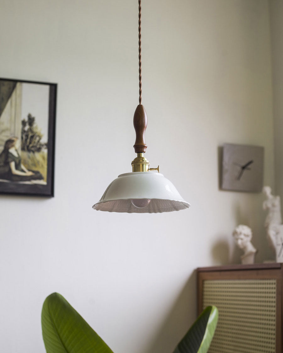 Lampada a sospensione in ceramica rigata Rhodri