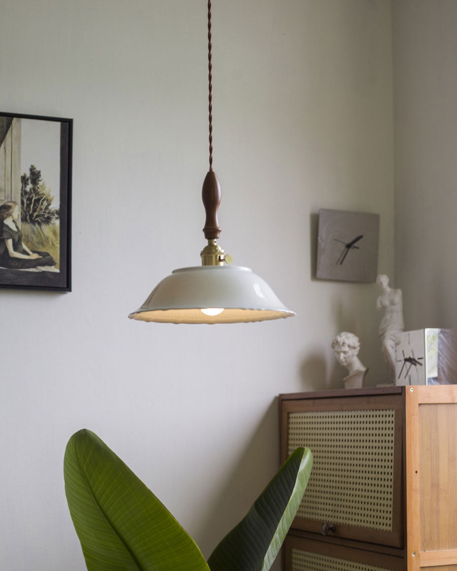 Lampada a sospensione in ceramica rigata Rhodri
