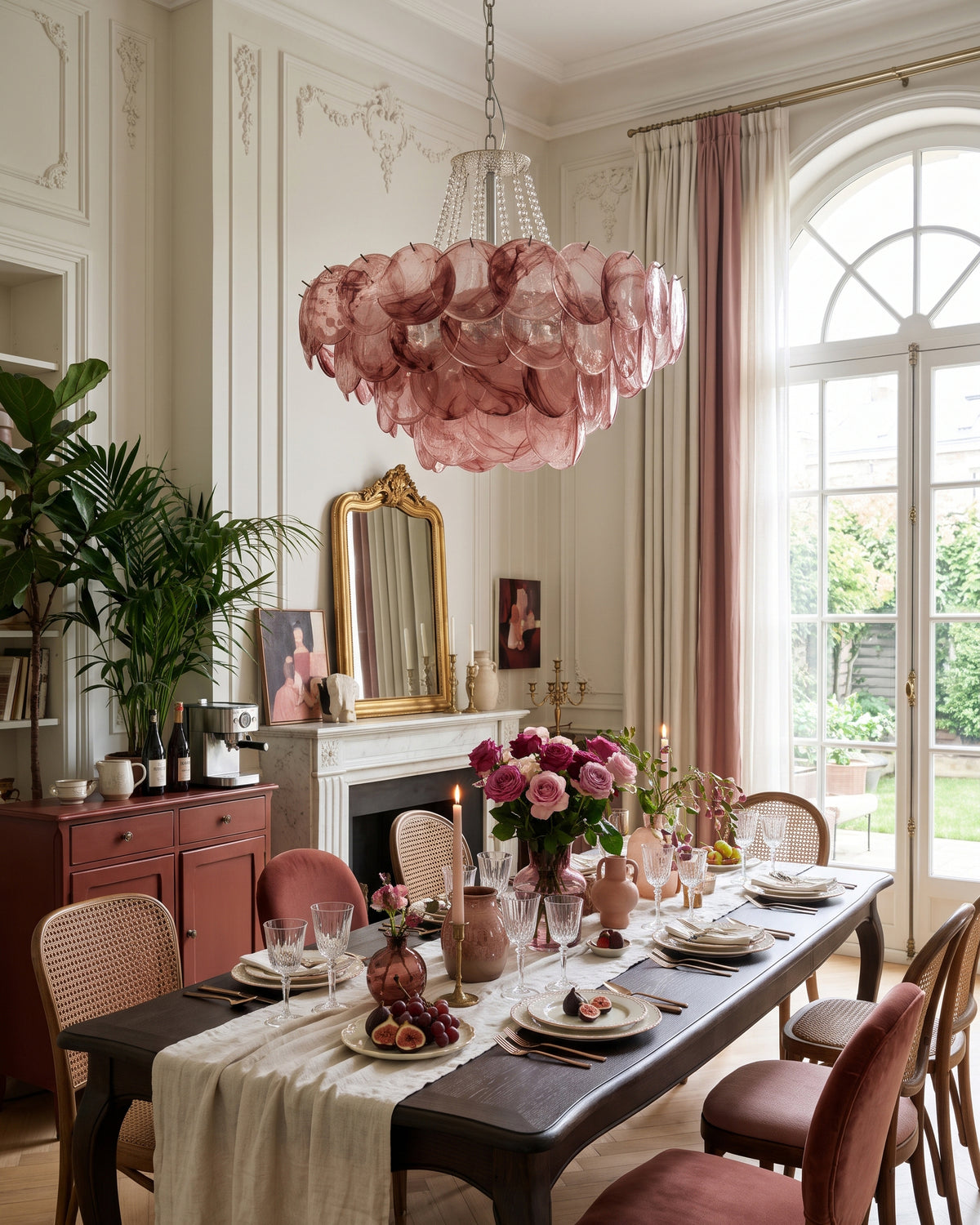 Signe Frosted Scallop Chandelier