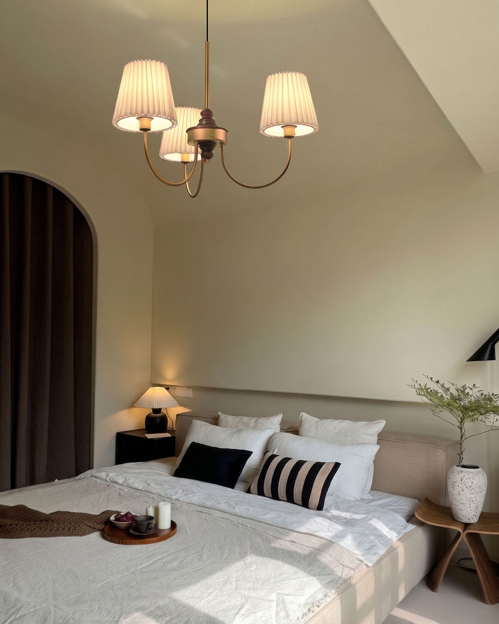 Sylvie Transitional Chandelier