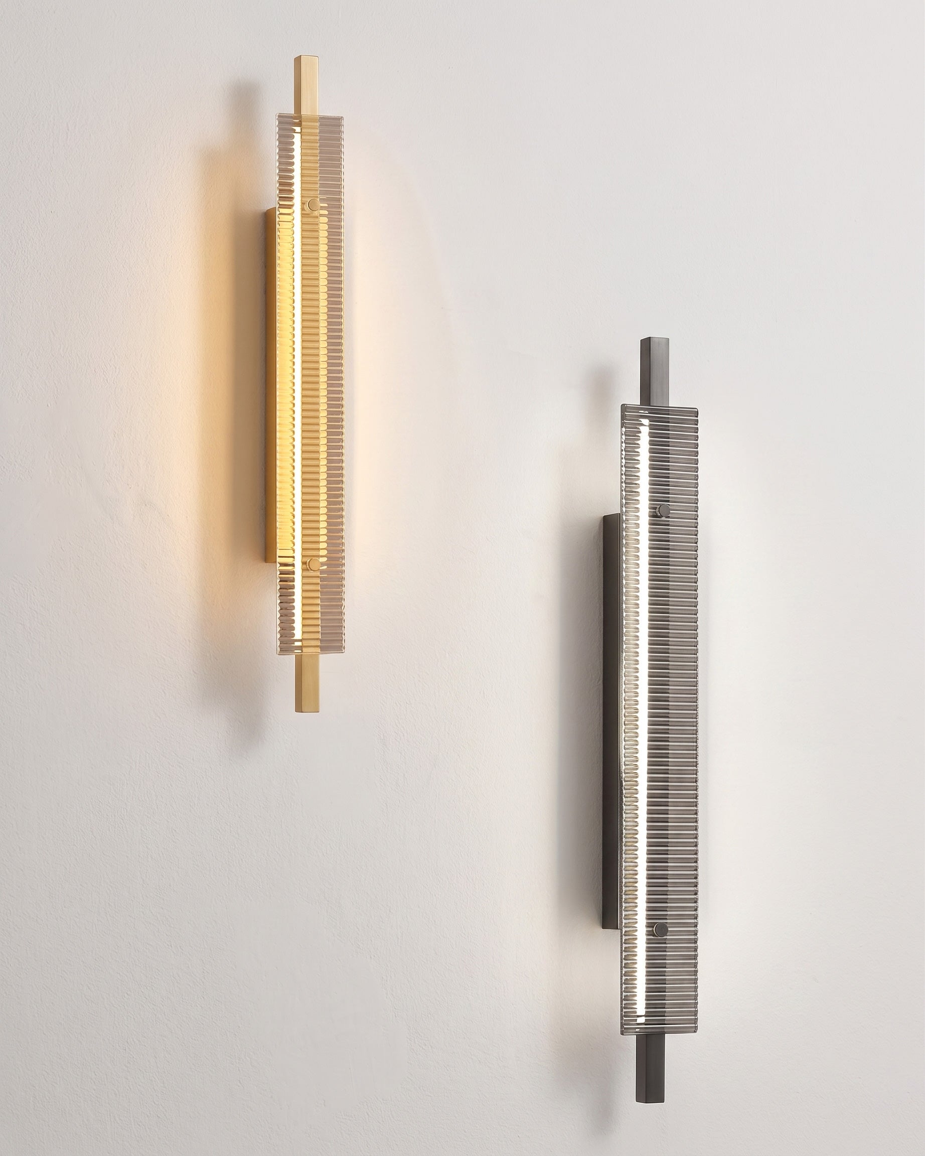 Thao Fluted Glass Wall Sconce