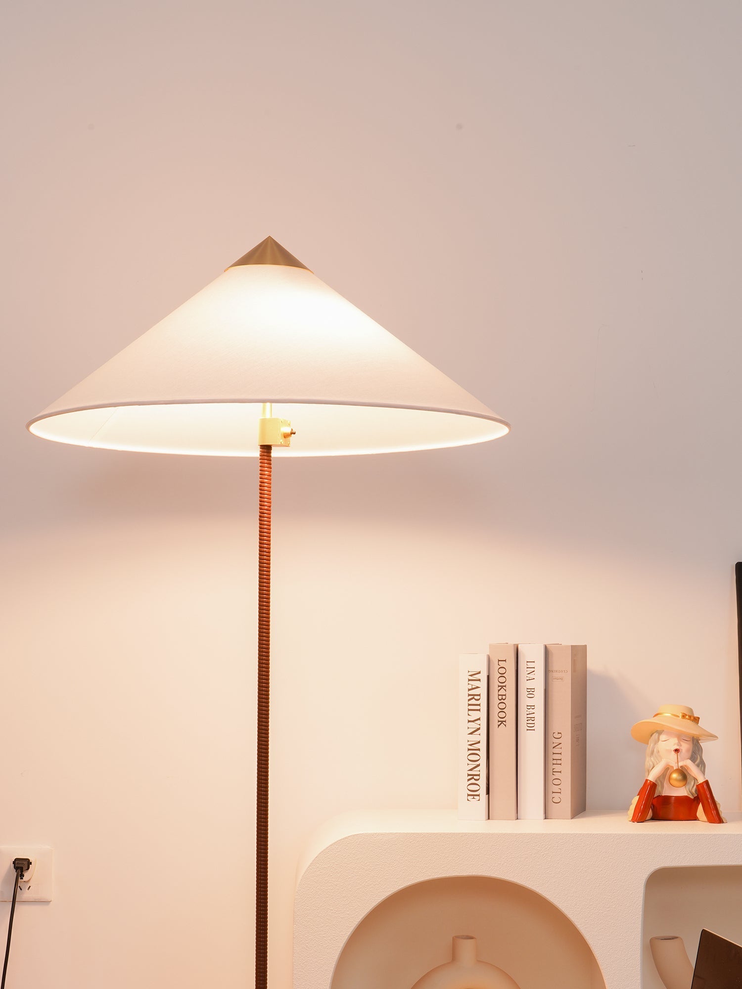 9602 Stehlampe