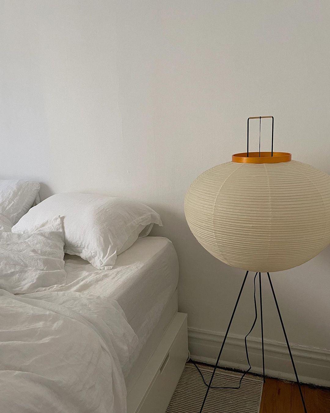 Akari Series Floor Lamp.