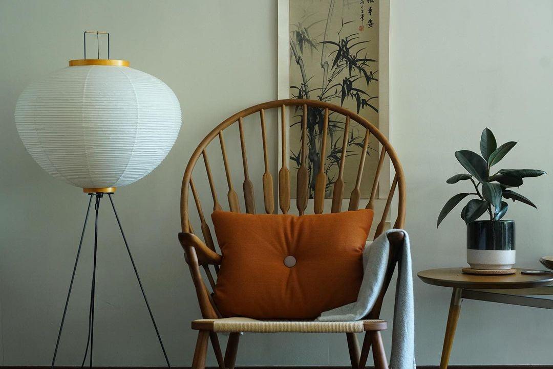 Akari Series Floor Lamp.